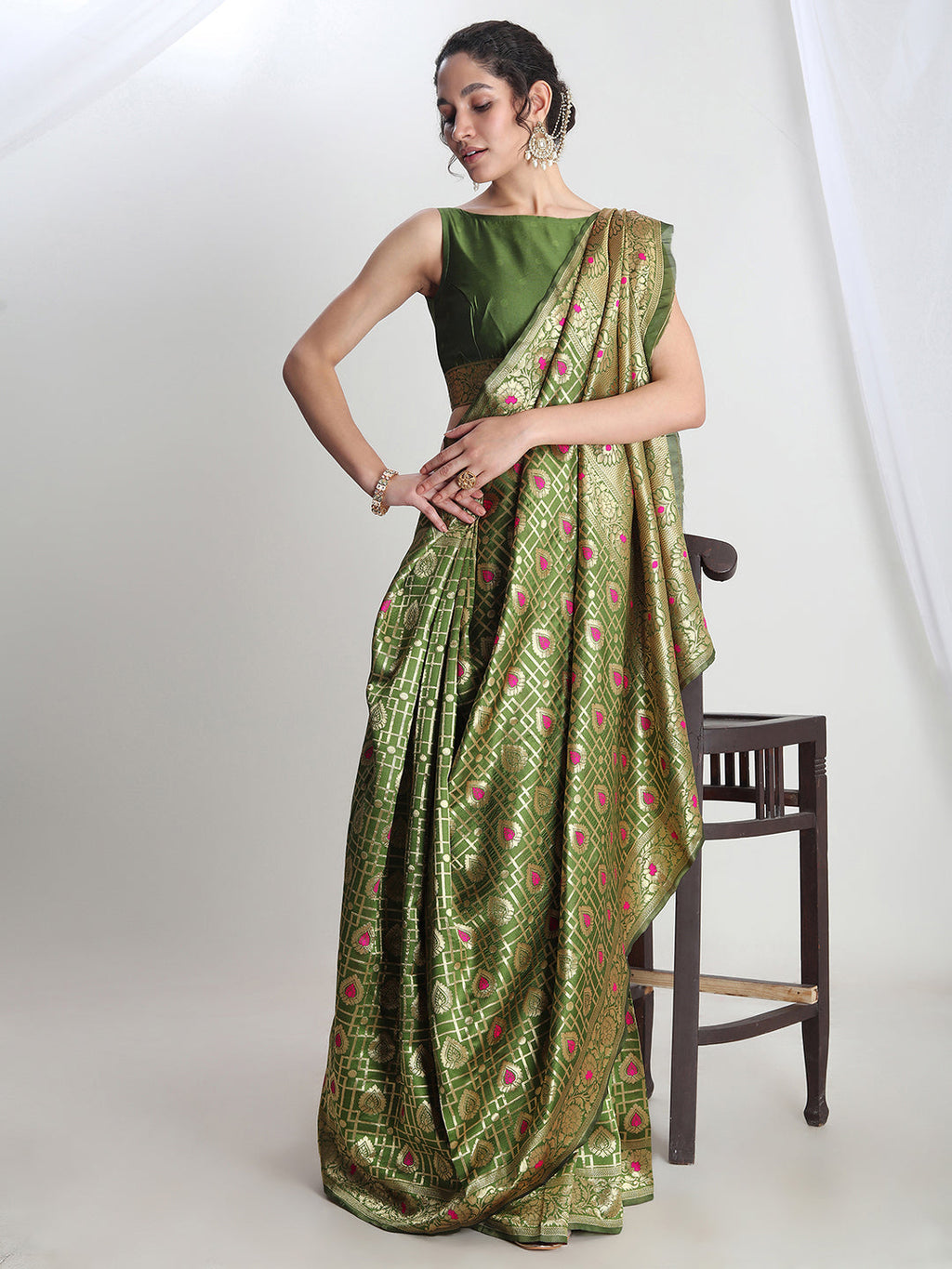 Janasya Green Silk Blend Ethnic Motifs Jacquard Saree | Grocsy