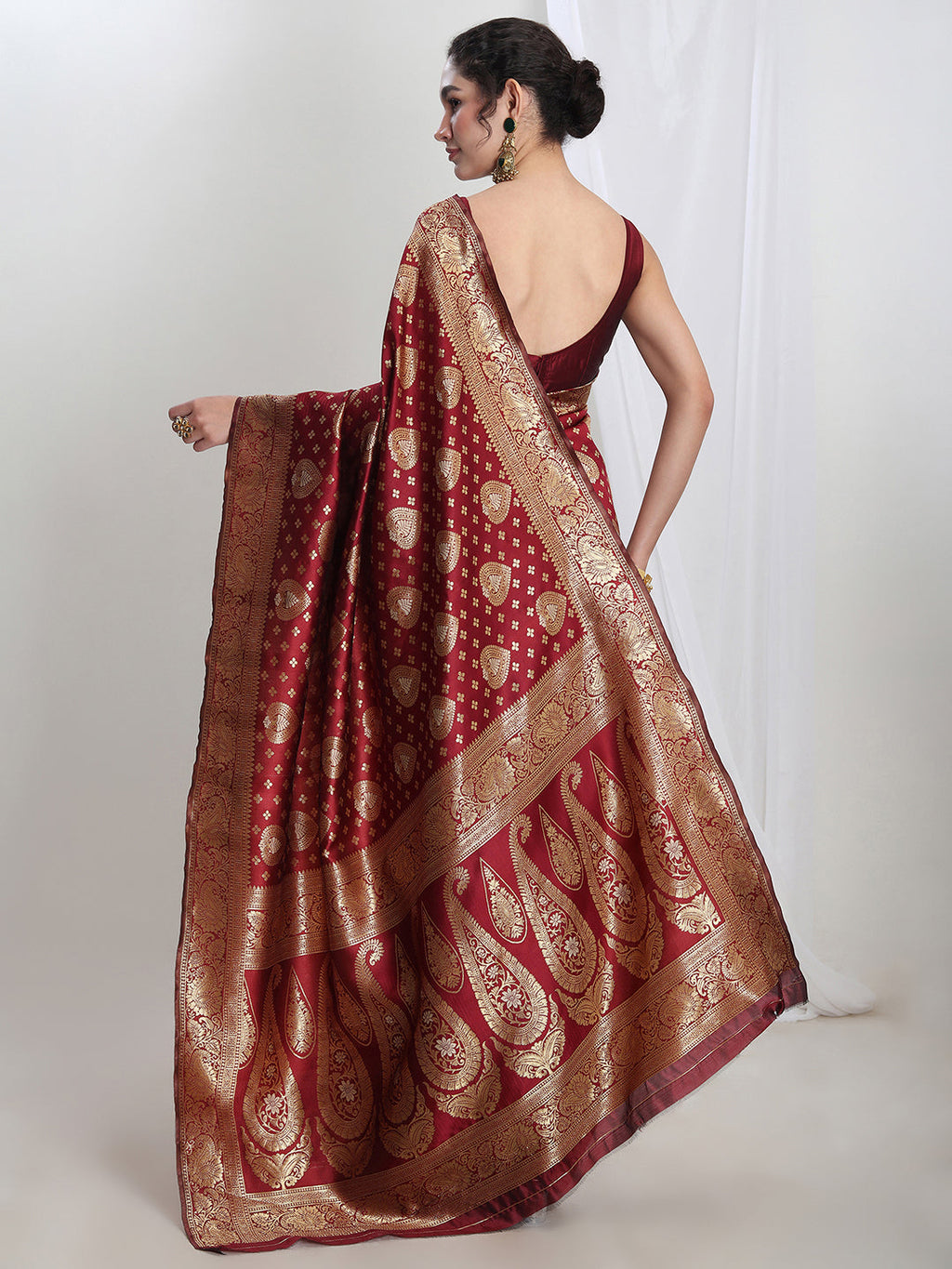 Janasya Maroon Silk Blend Ethnic Motifs Jacquard Saree | Grocsy