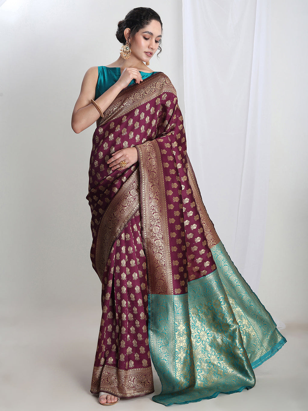 Janasya Purple Silk Blend Ethnic Motifs Jacquard Saree | Grocsy