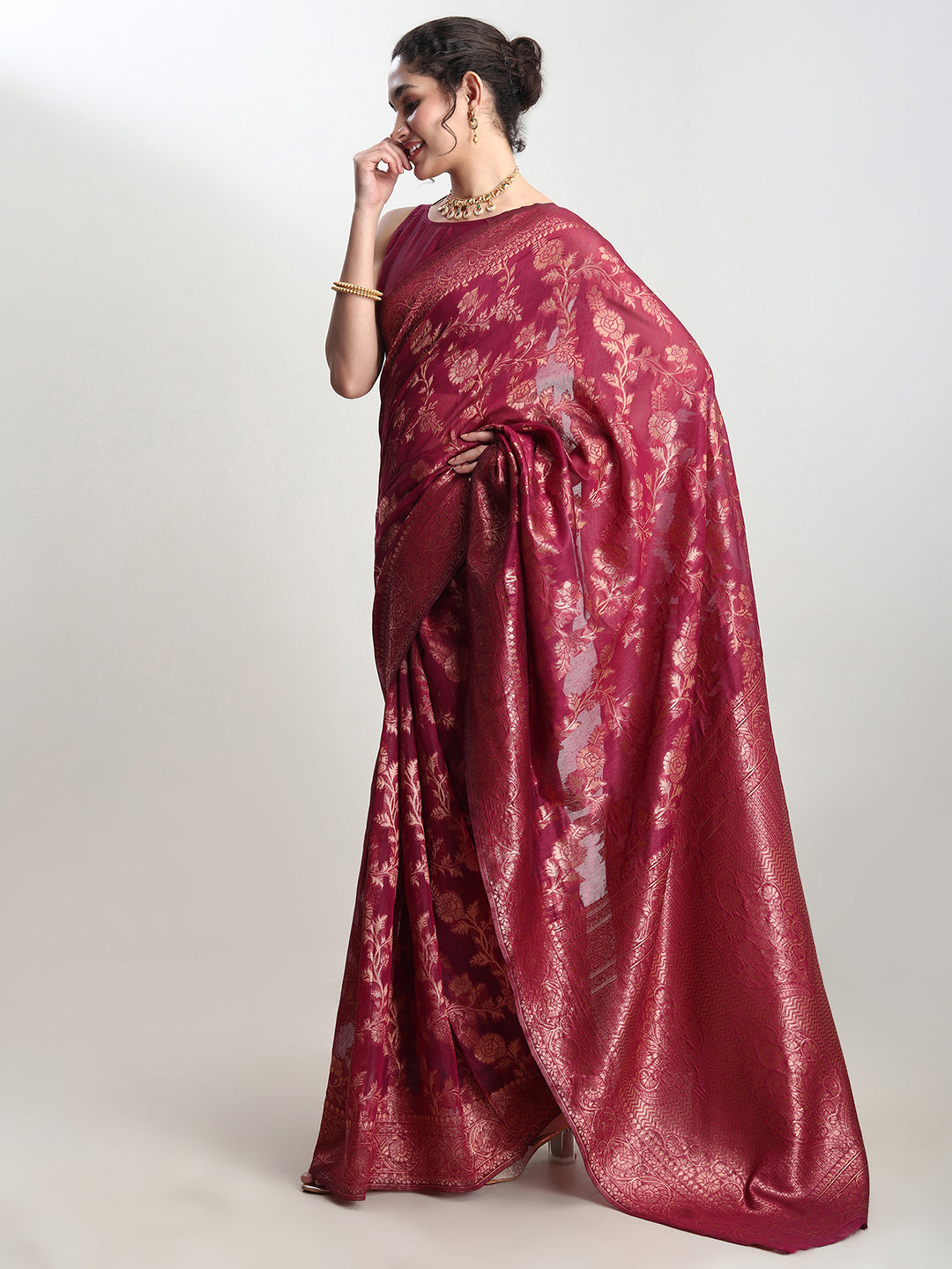 Janasya Magenta Silk Blend Floral Jacquard Saree | Grocsy