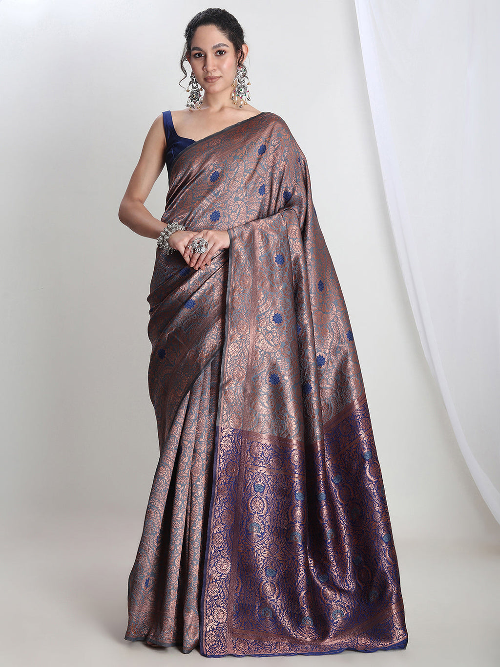 Janasya Grey Silk Blend Floral Jacquard Saree | Grocsy