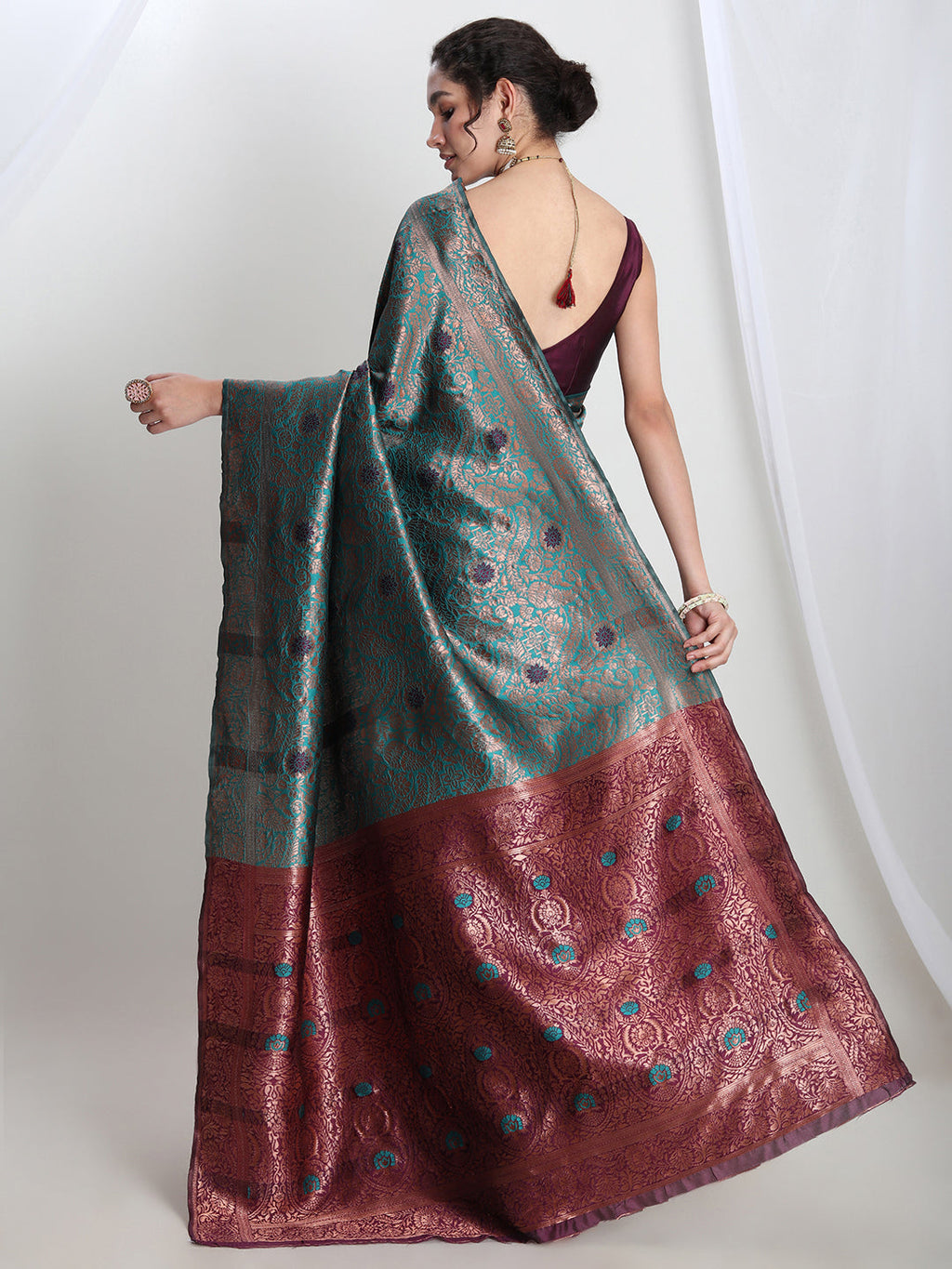 Janasya Sea Green Silk Blend Floral Jacquard Saree | Grocsy
