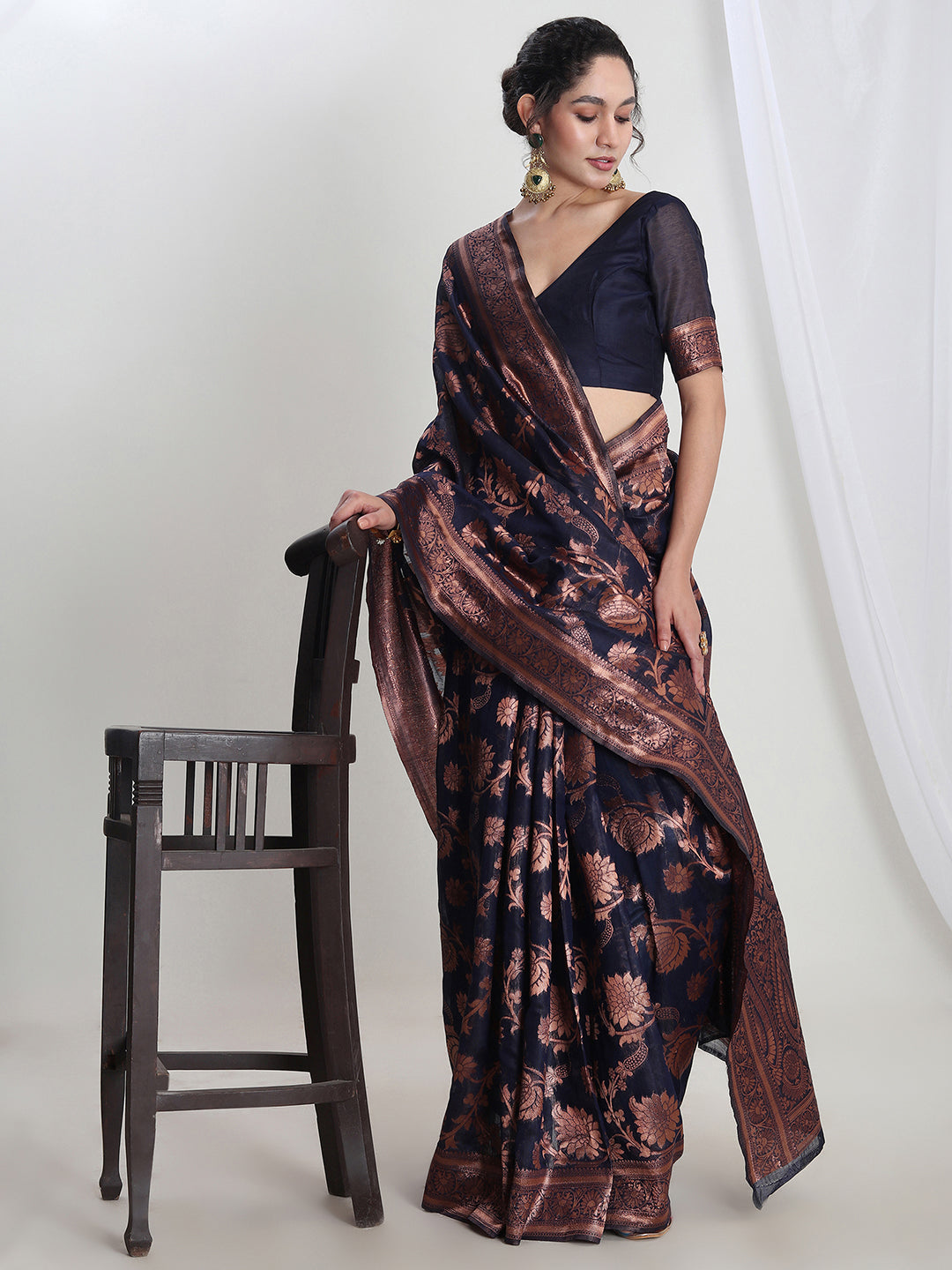 Janasya Navy Blue Silk Blend Floral Jacquard Saree | Grocsy
