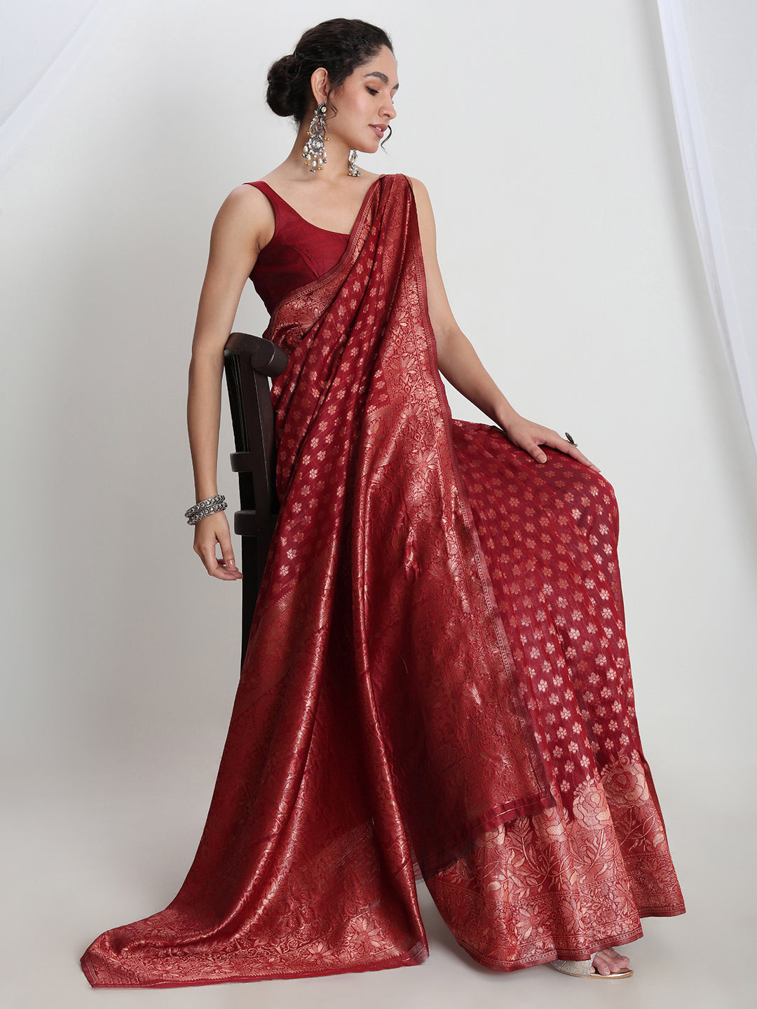 Janasya Red Silk Blend Floral Jacquard Saree | Grocsy