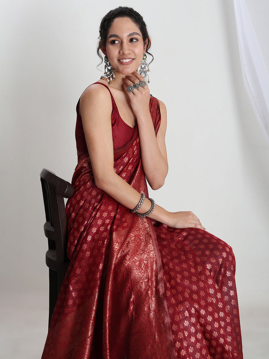 Janasya Red Silk Blend Floral Jacquard Saree | Grocsy