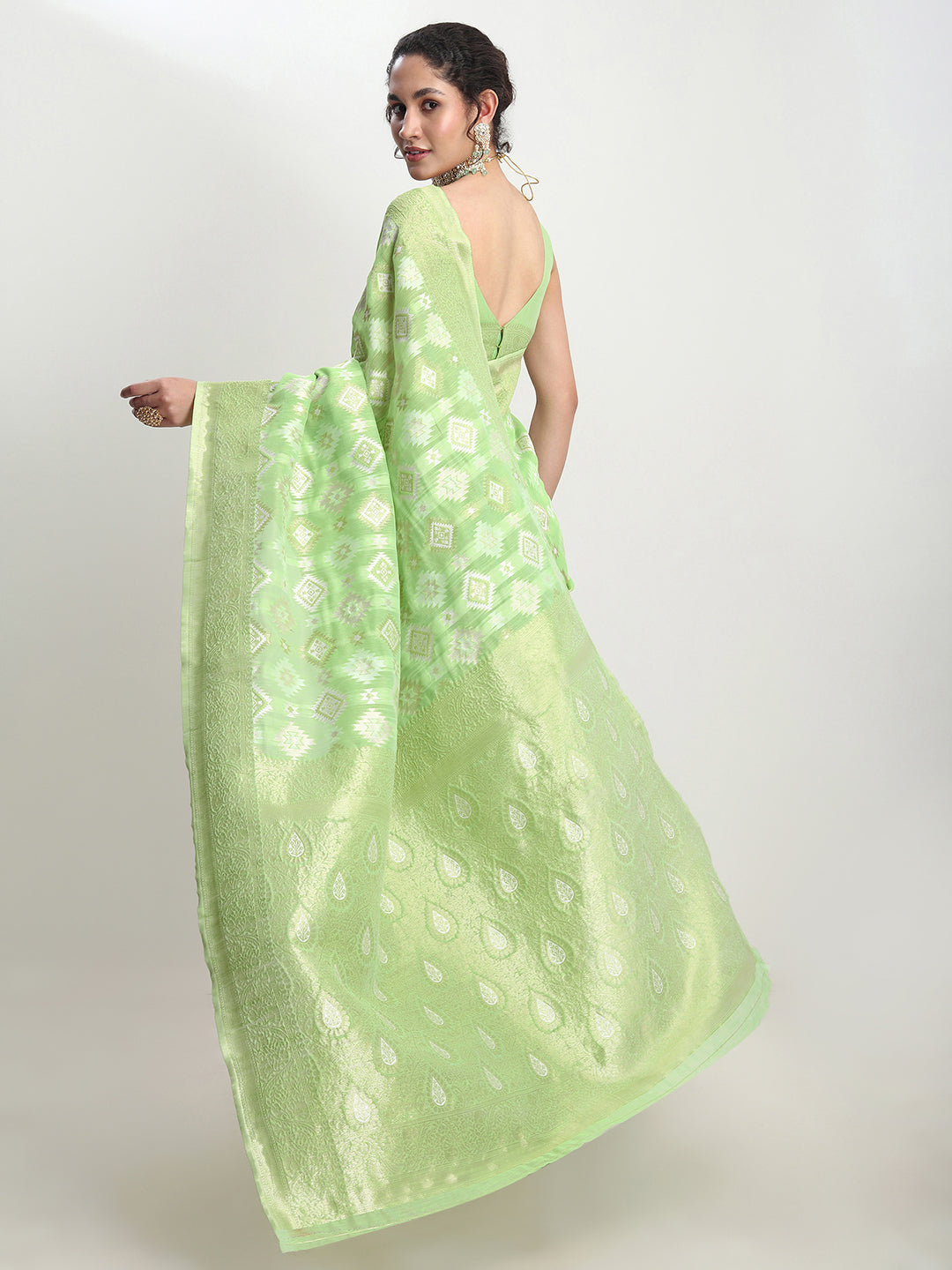 Janasya Green Silk Blend Geometric Jacquard Saree | Grocsy