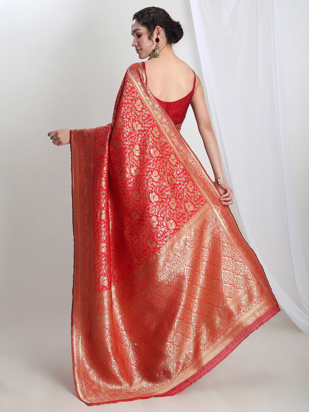 Janasya Red Silk Blend Floral Jacquard Saree | Grocsy