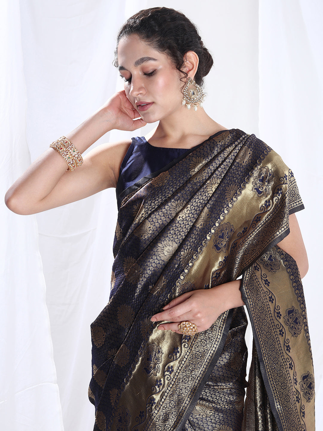 Janasya Navy Blue Silk Blend Ethnic Motifs Jacquard Saree | Grocsy
