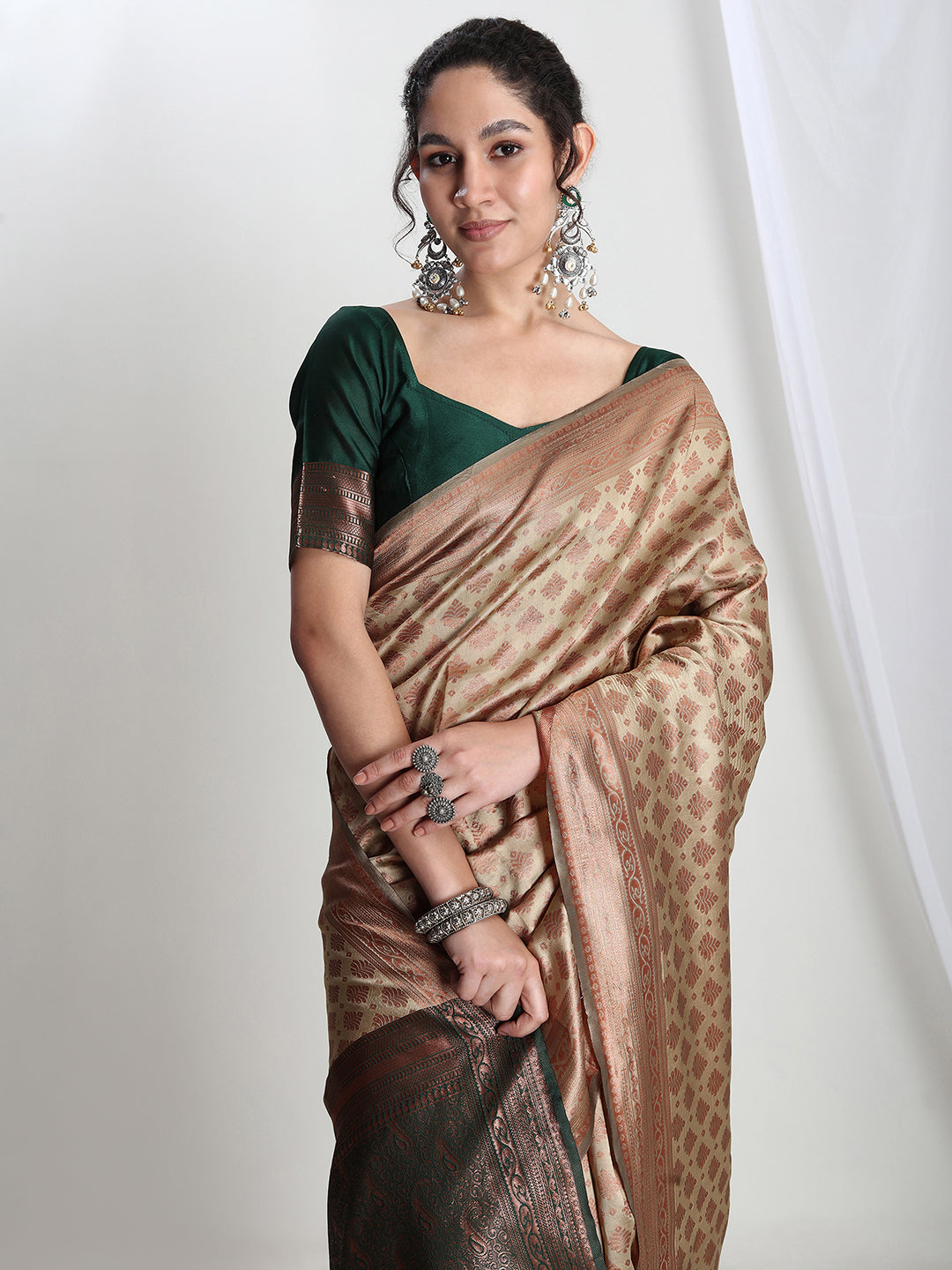 Janasya Beige Silk Blend Ethnic Motifs Jacquard Saree | Grocsy