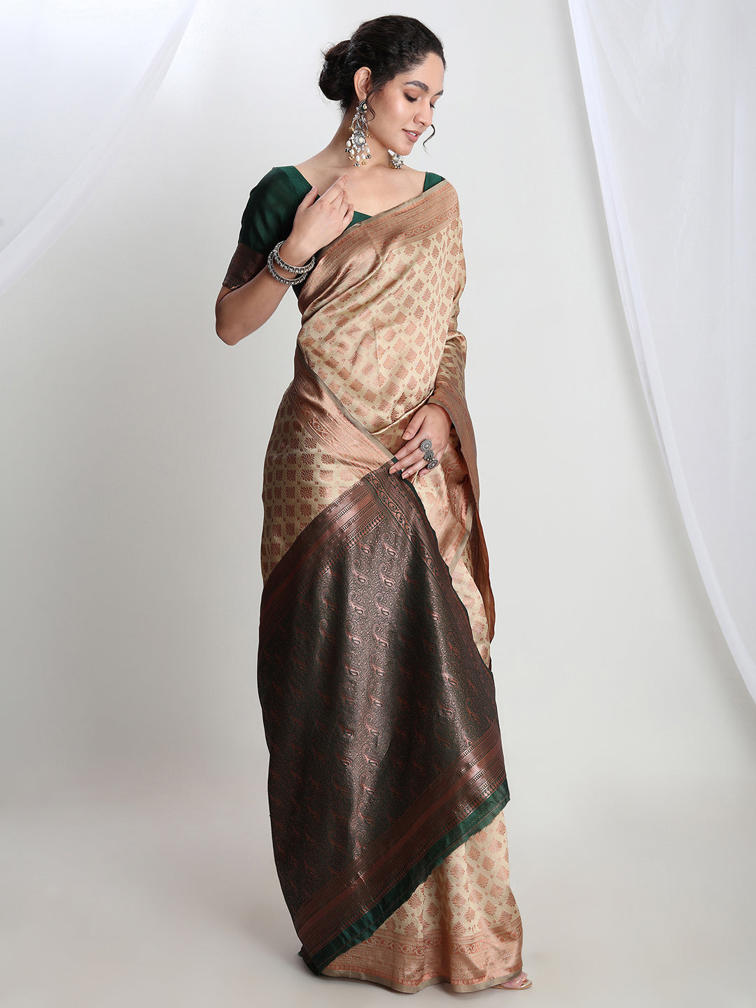 Janasya Beige Silk Blend Ethnic Motifs Jacquard Saree | Grocsy