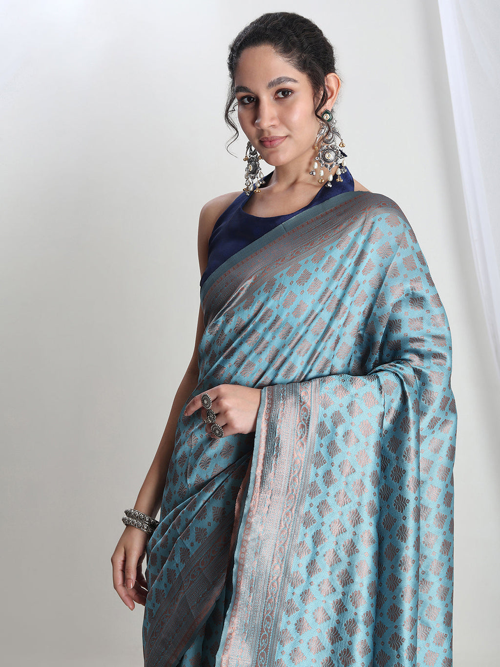 Janasya Light Blue Silk Blend Ethnic Motifs Jacquard Saree | Grocsy
