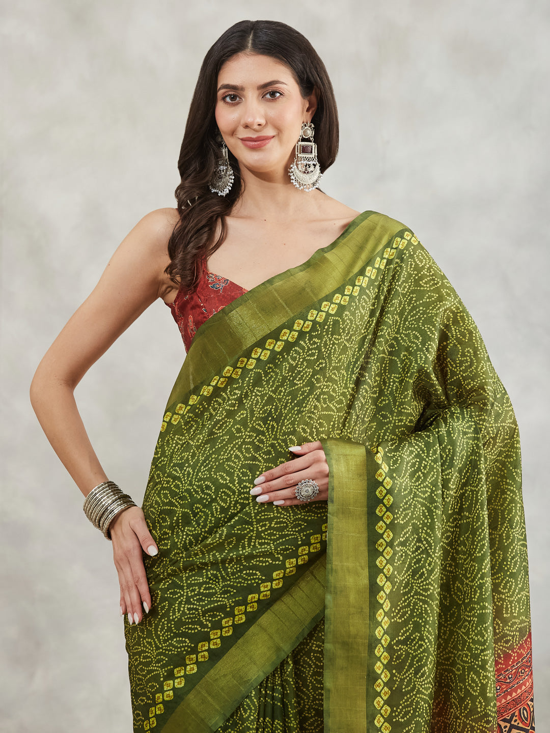 Janasya Mehndi Green Silk Blend Bandhani Printed Saree | Grocsy