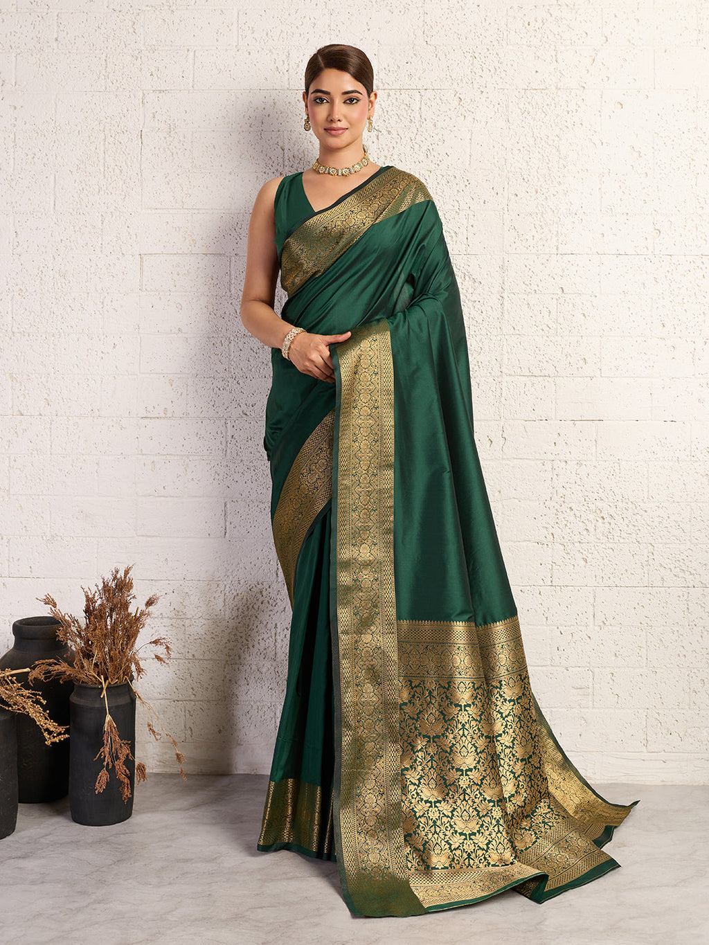 Dwija Fashion Women'S Party Wear Zari Weaving Silk Designer Saree With The Unstitched Blouse-Green | Grocsy