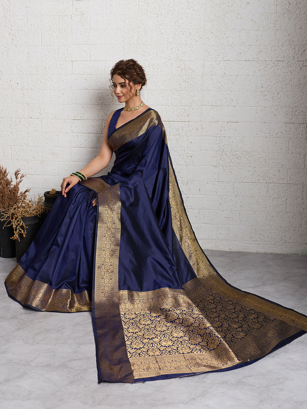 Dwija Fashion Women'S Party Wear Zari Weaving Silk Designer Saree With The Unstitched Blouse-Navy Blue | Grocsy