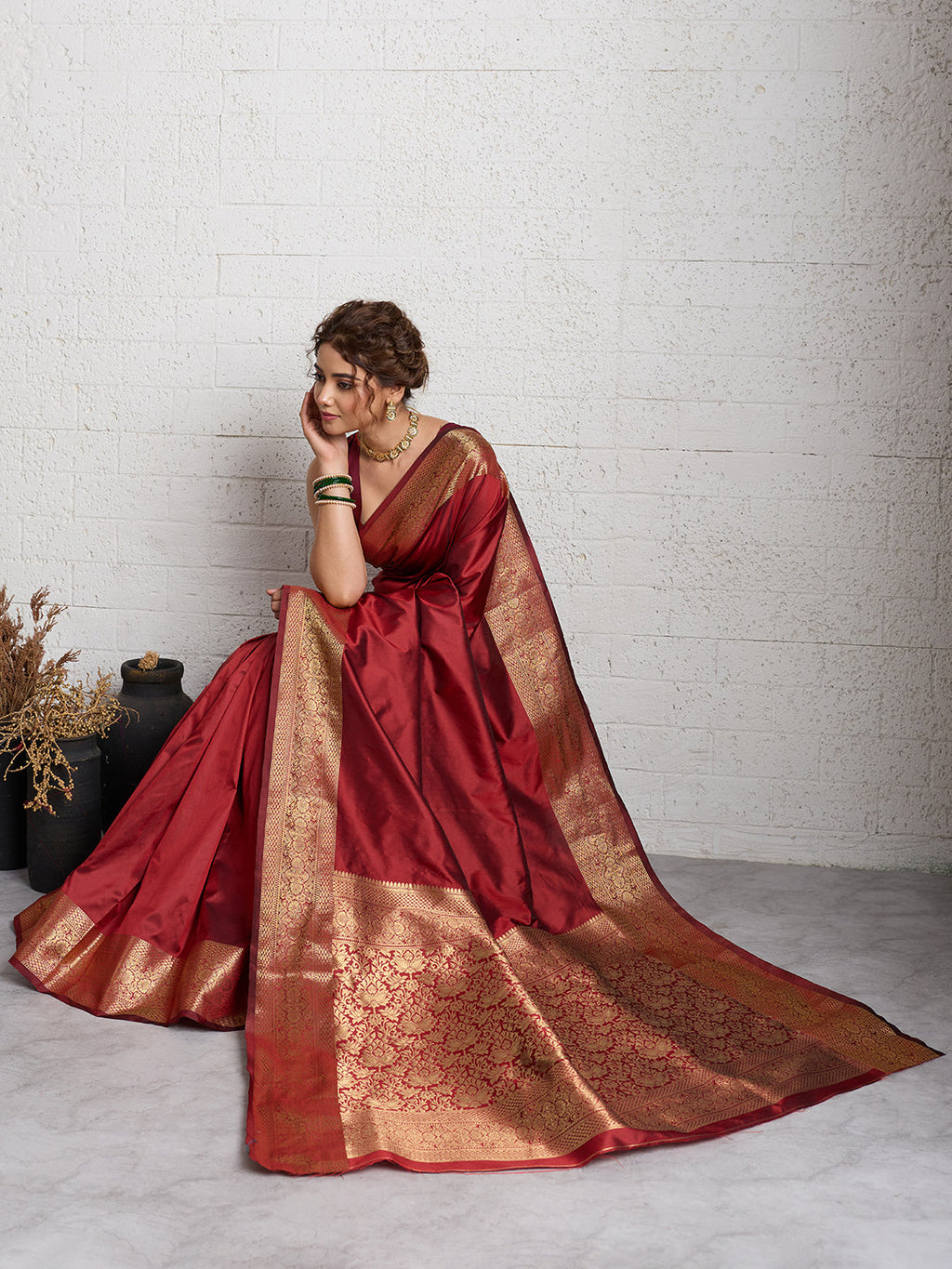 Dwija Fashion Women'S Party Wear Zari Weaving Silk Designer Saree With The Unstitched Blouse-Red | Grocsy