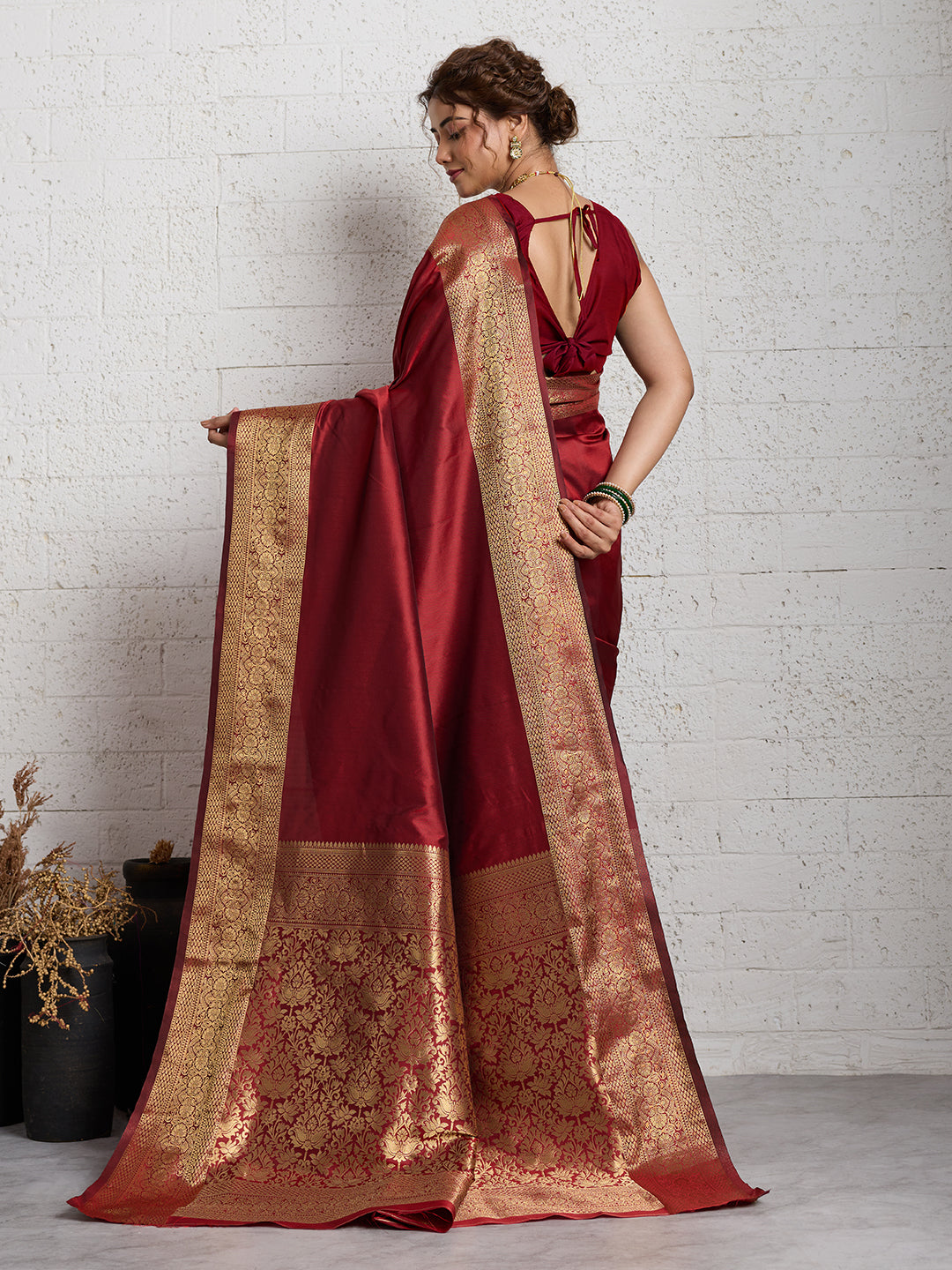Dwija Fashion Women'S Party Wear Zari Weaving Silk Designer Saree With The Unstitched Blouse-Red | Grocsy