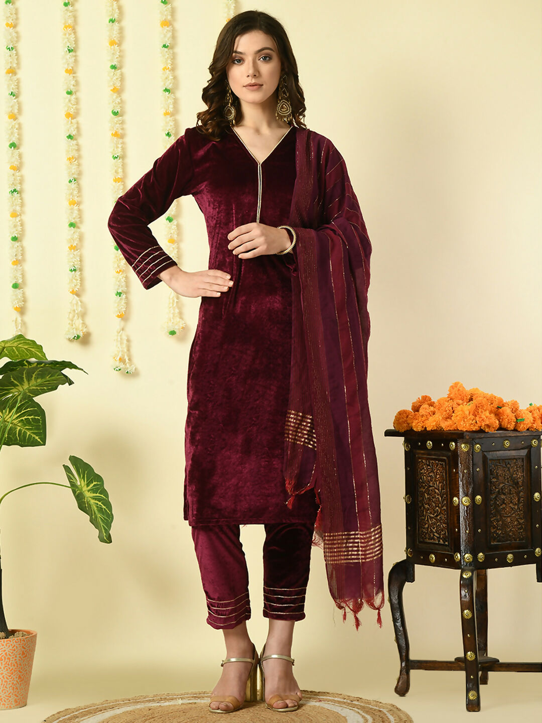Myshka Women's Magenta Velvet Kurta & Trousers With Dupatta Party Sets | Grocsy