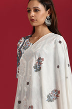 Janasya Women's White Cotton Botanical Print Kurta With Palazzo And Dupatta | Grocsy