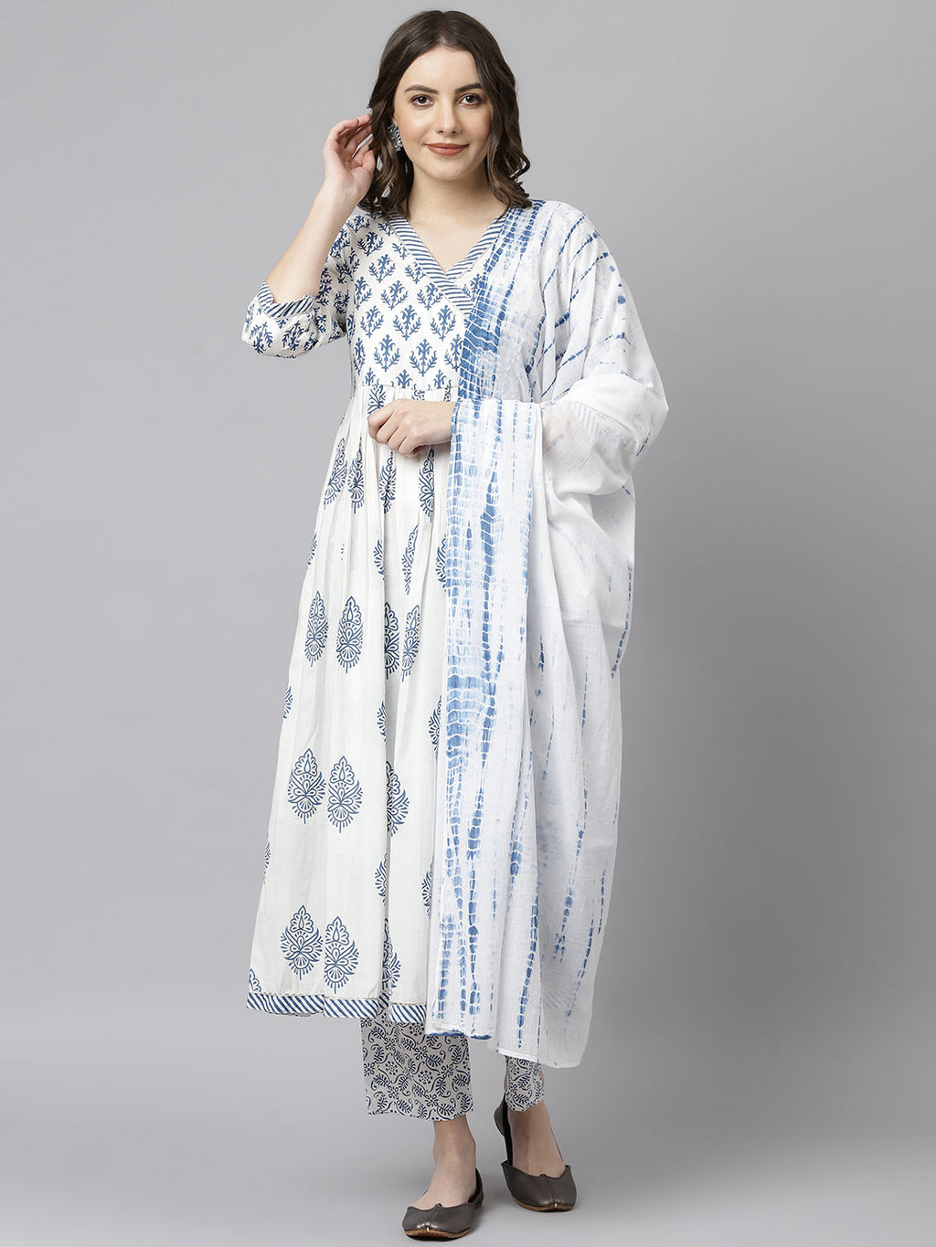 Janasya Women's White Cotton Block Print Kurta With Pant And Dupatta | Grocsy