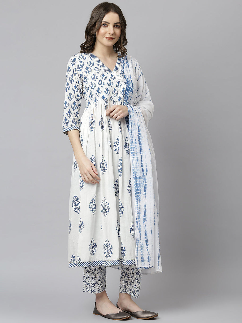 Janasya Women's White Cotton Block Print Kurta With Pant And Dupatta | Grocsy