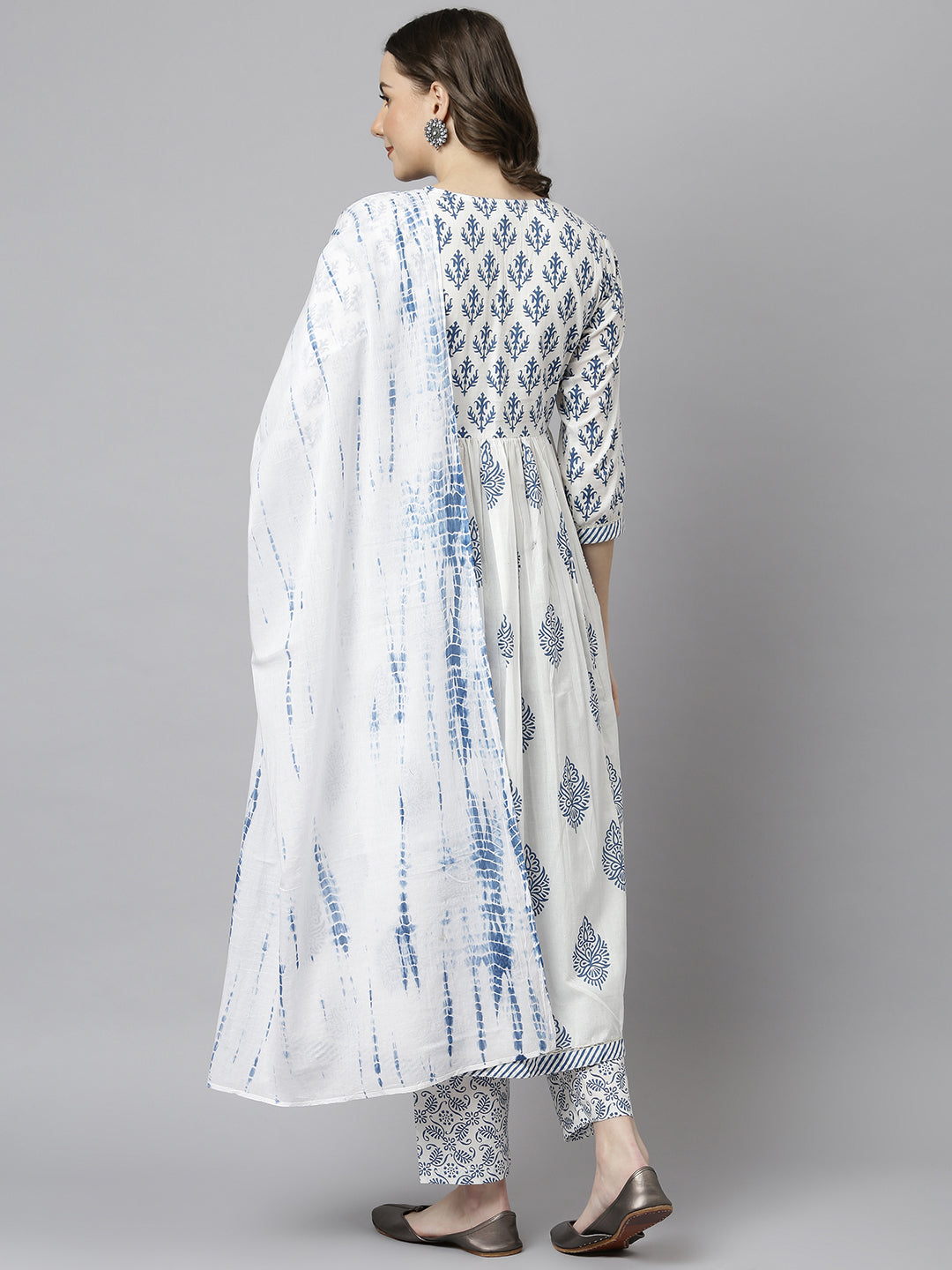 Janasya Women's White Cotton Block Print Kurta With Pant And Dupatta | Grocsy