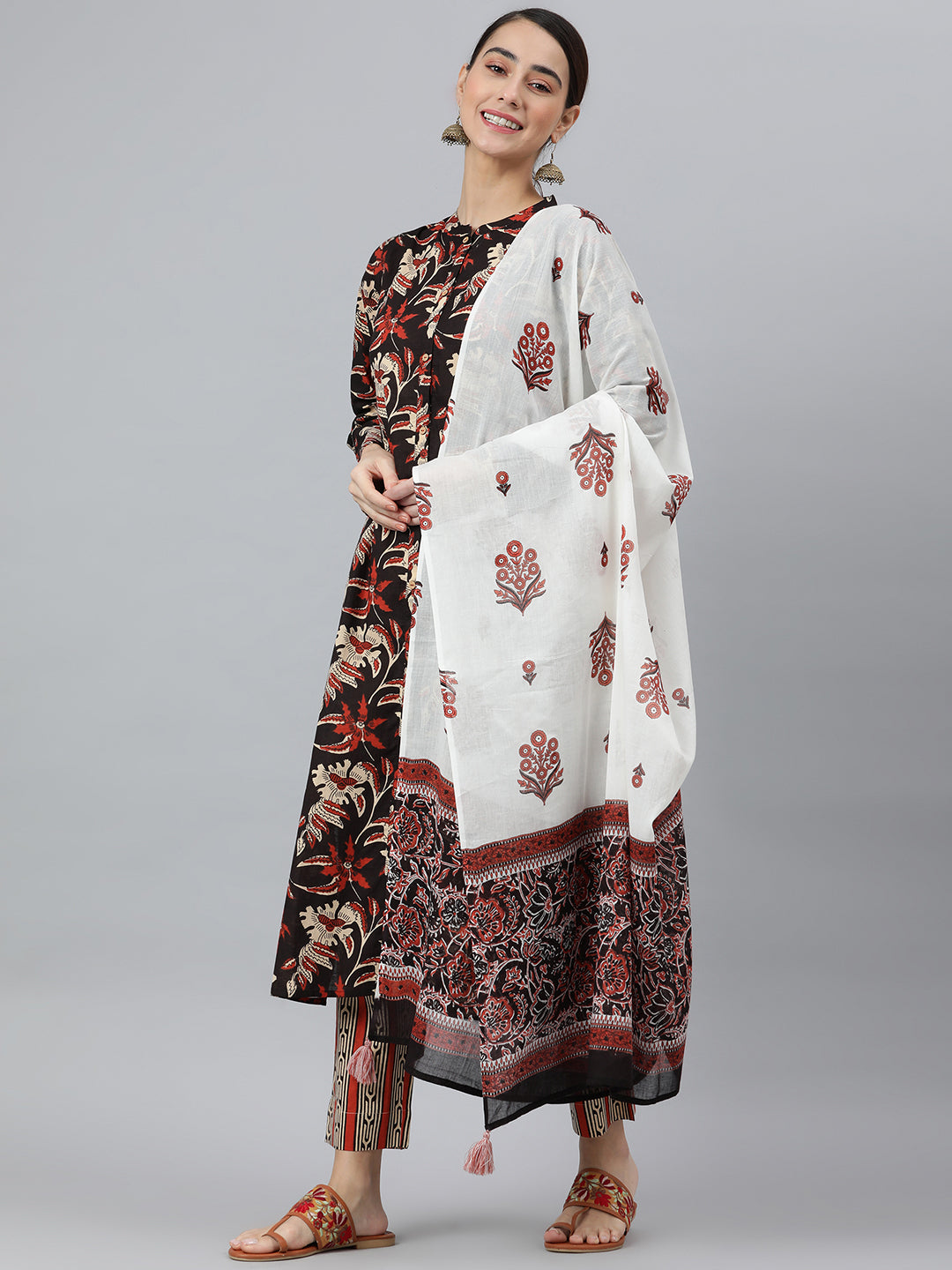 Janasya Women's Black Cotton Botanical Print Kurta With Pant And Dupatta | Grocsy