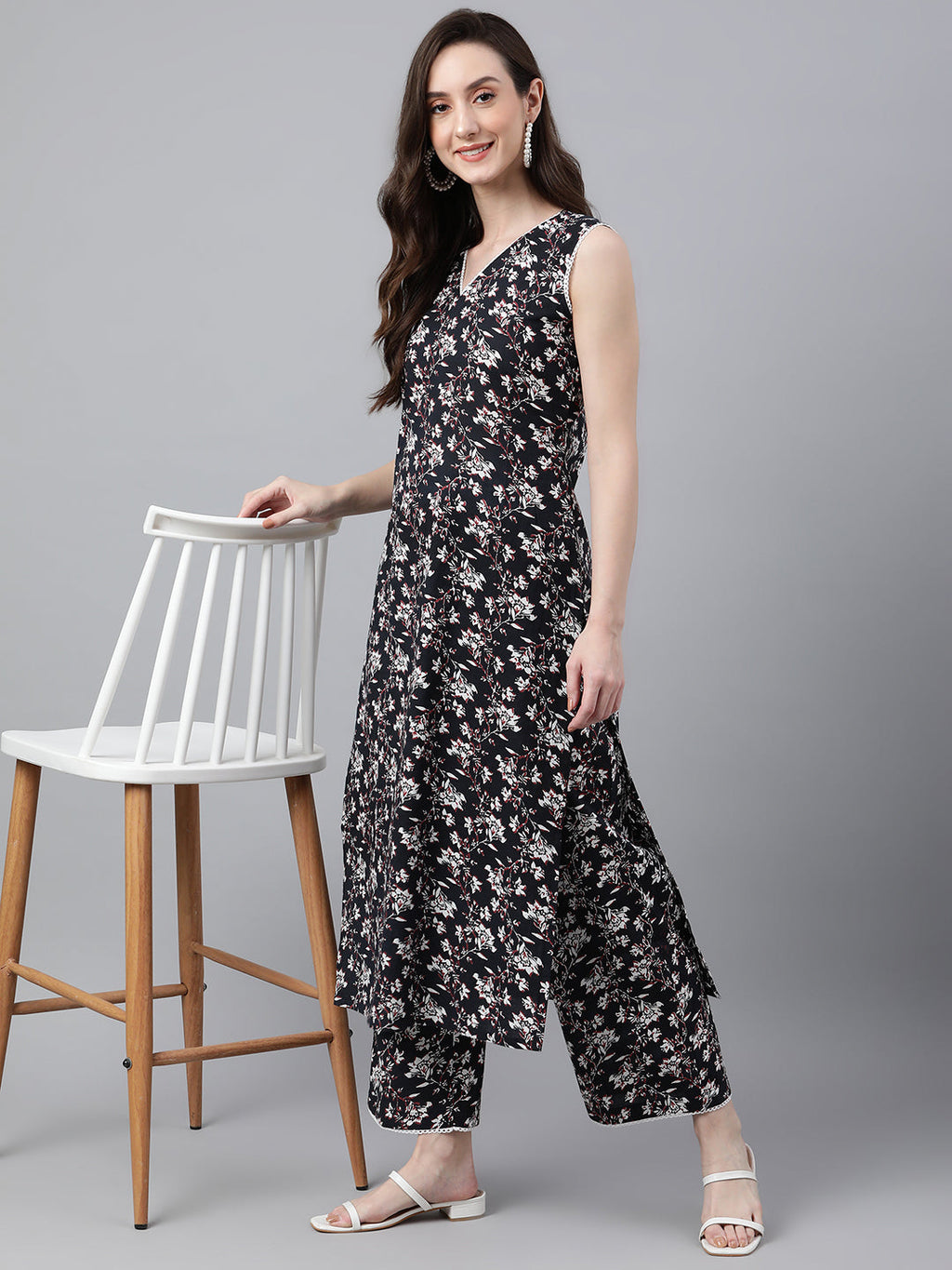 Indian Clothing Janasya Women's Black Cotton Floral Printed Straight Casual Kurta Set | Grocsy