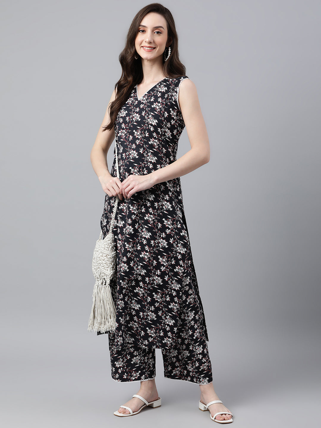 Indian Clothing Janasya Women's Black Cotton Floral Printed Straight Casual Kurta Set | Grocsy