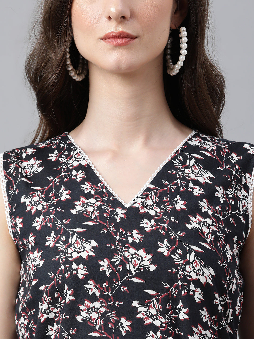 Indian Clothing Janasya Women's Black Cotton Floral Printed Straight Casual Kurta Set | Grocsy