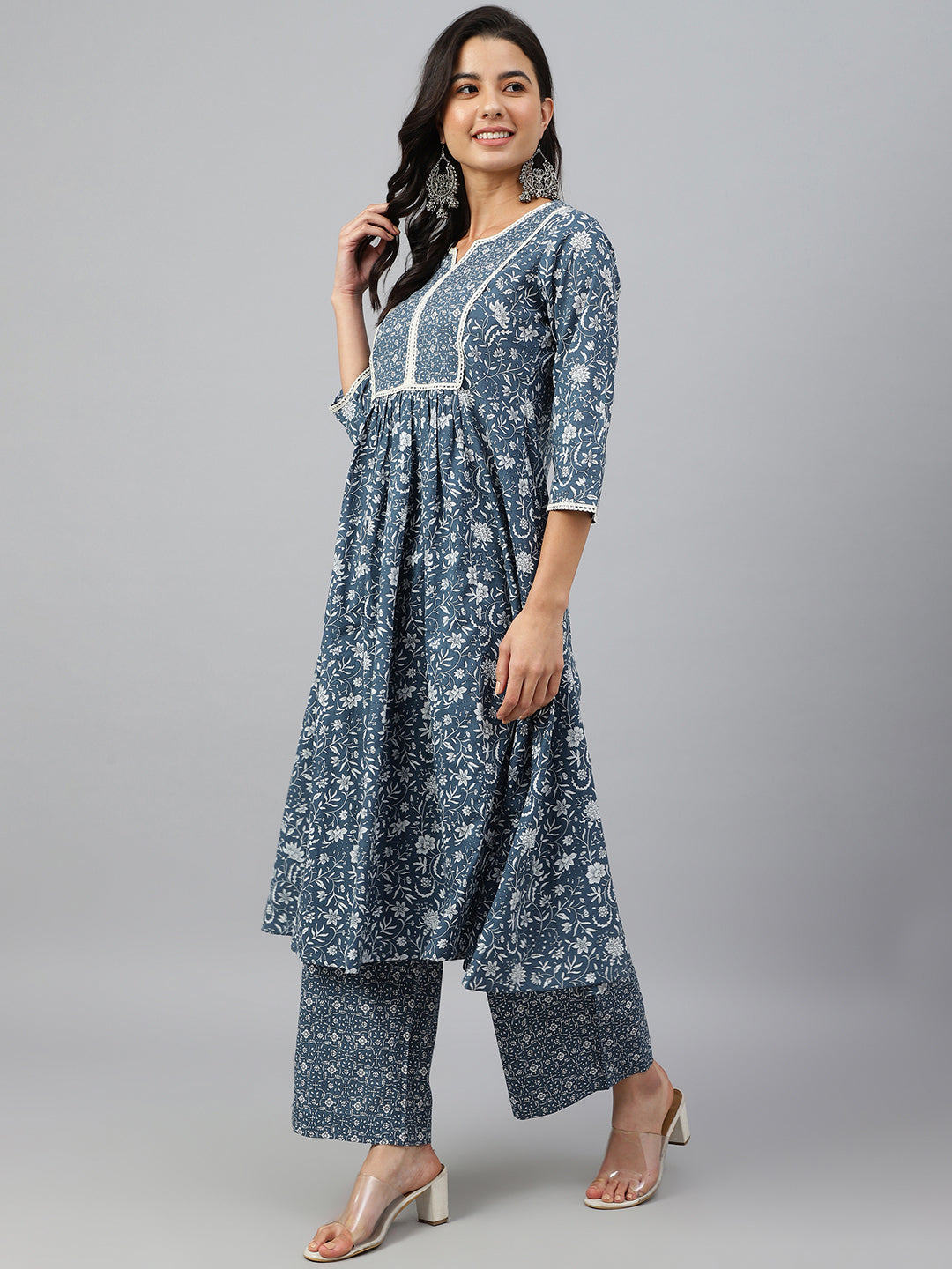 Janasya Women's Grey Cotton Floral Print Kurta With Palazzo | Grocsy