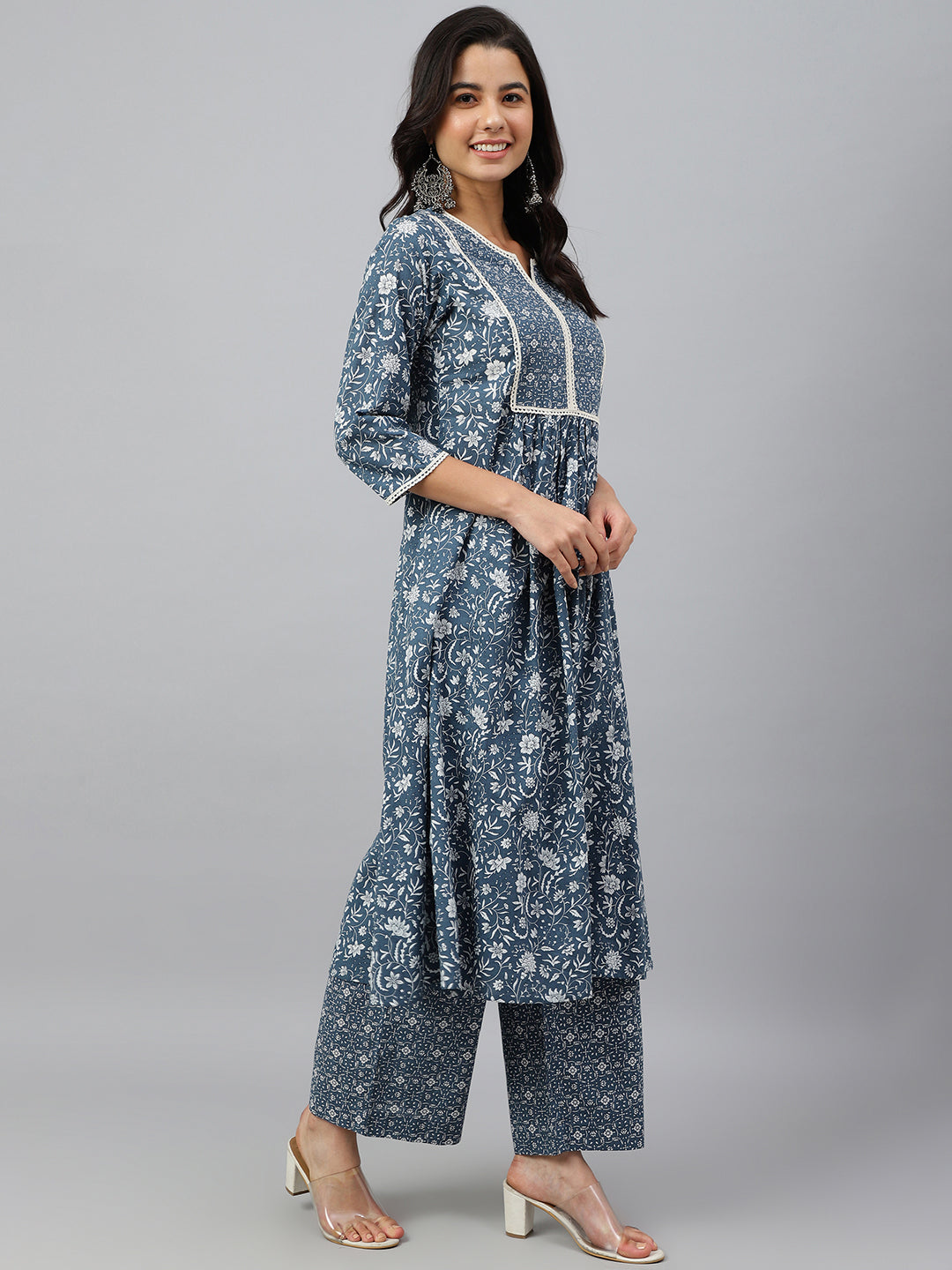 Janasya Women's Grey Cotton Floral Print Kurta With Palazzo | Grocsy