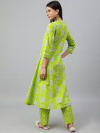 Janasya Women's Light Green Cotton Block Print Kurta With Pant | Grocsy