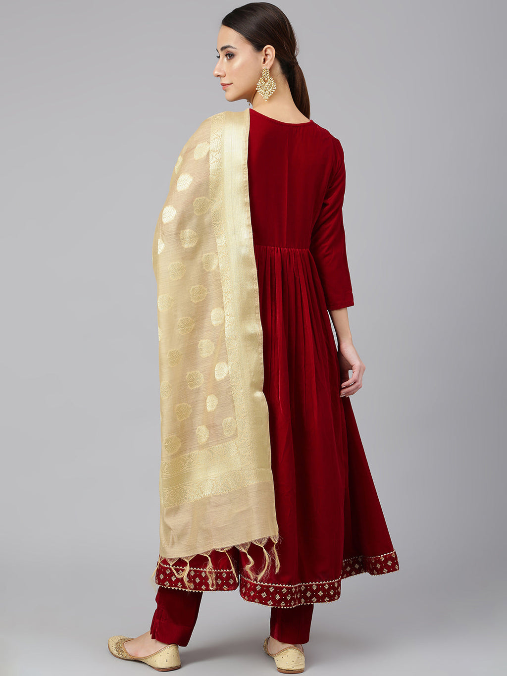 Janasya Women's Maroon Velvet Solid Kurta With Pant And Dupatta | Grocsy