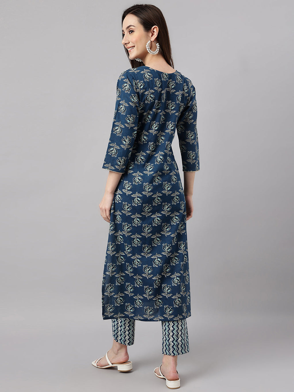 Janasya Women's Blue Cotton Floral Printed Straight Casual Kurta Set | Grocsy