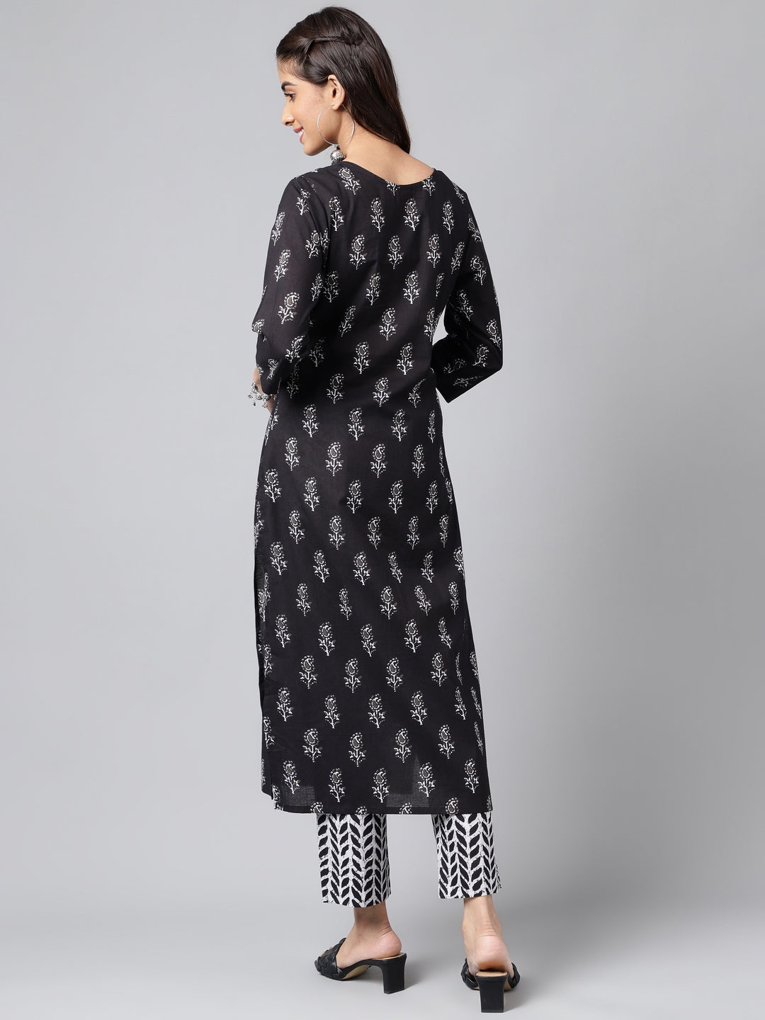 Janasya Women's Black Cotton Paisley Printed Straight Casual Kurta Set | Grocsy