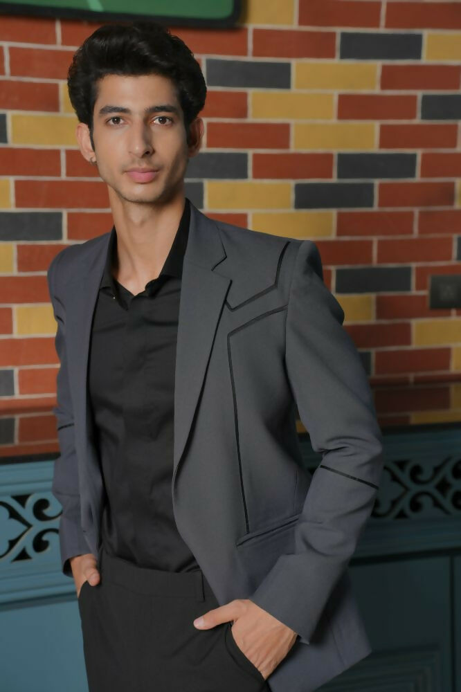 Skarve – Modern Grey & Black Smart Casual Set by Hilo Design | Grocsy