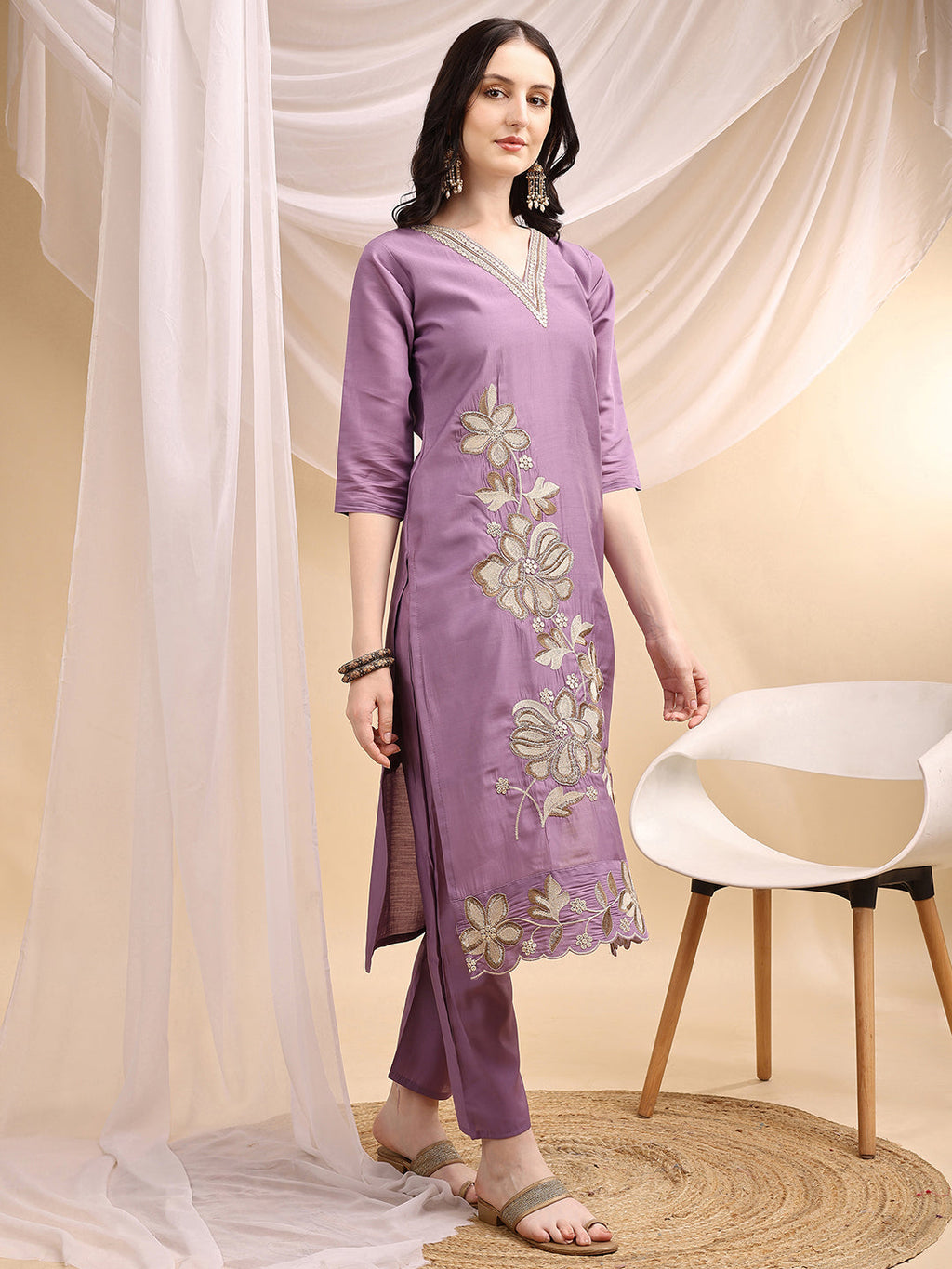 Hand & Thread Placement Embroidered Kurta With Pant & Embroidered Dupatta, Lavender - Hiral Fashion | Grocsy