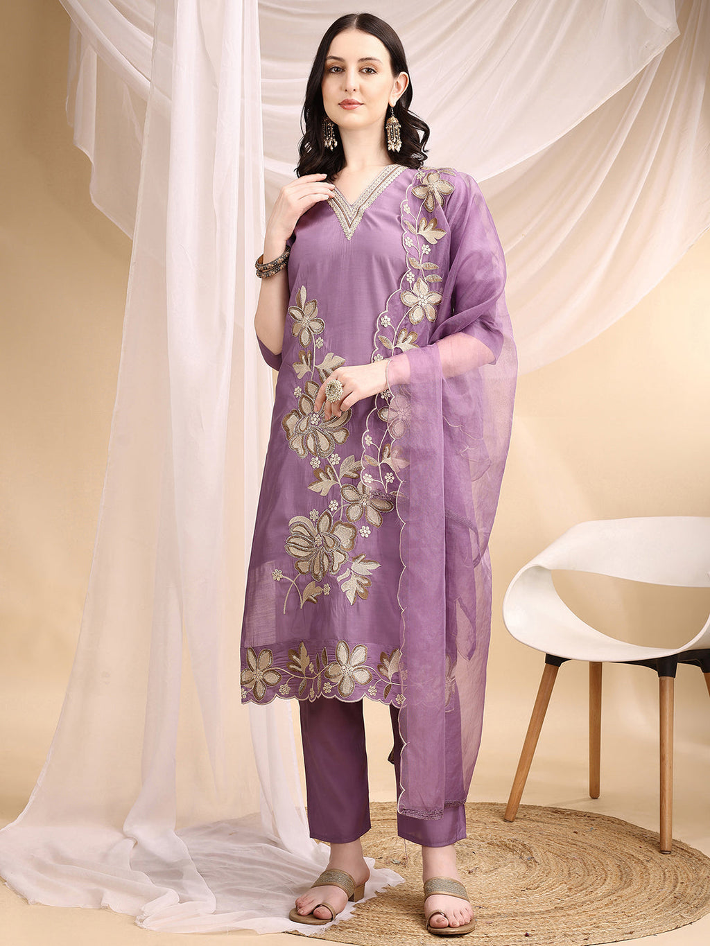 Hand & Thread Placement Embroidered Kurta With Pant & Embroidered Dupatta, Lavender - Hiral Fashion | Grocsy