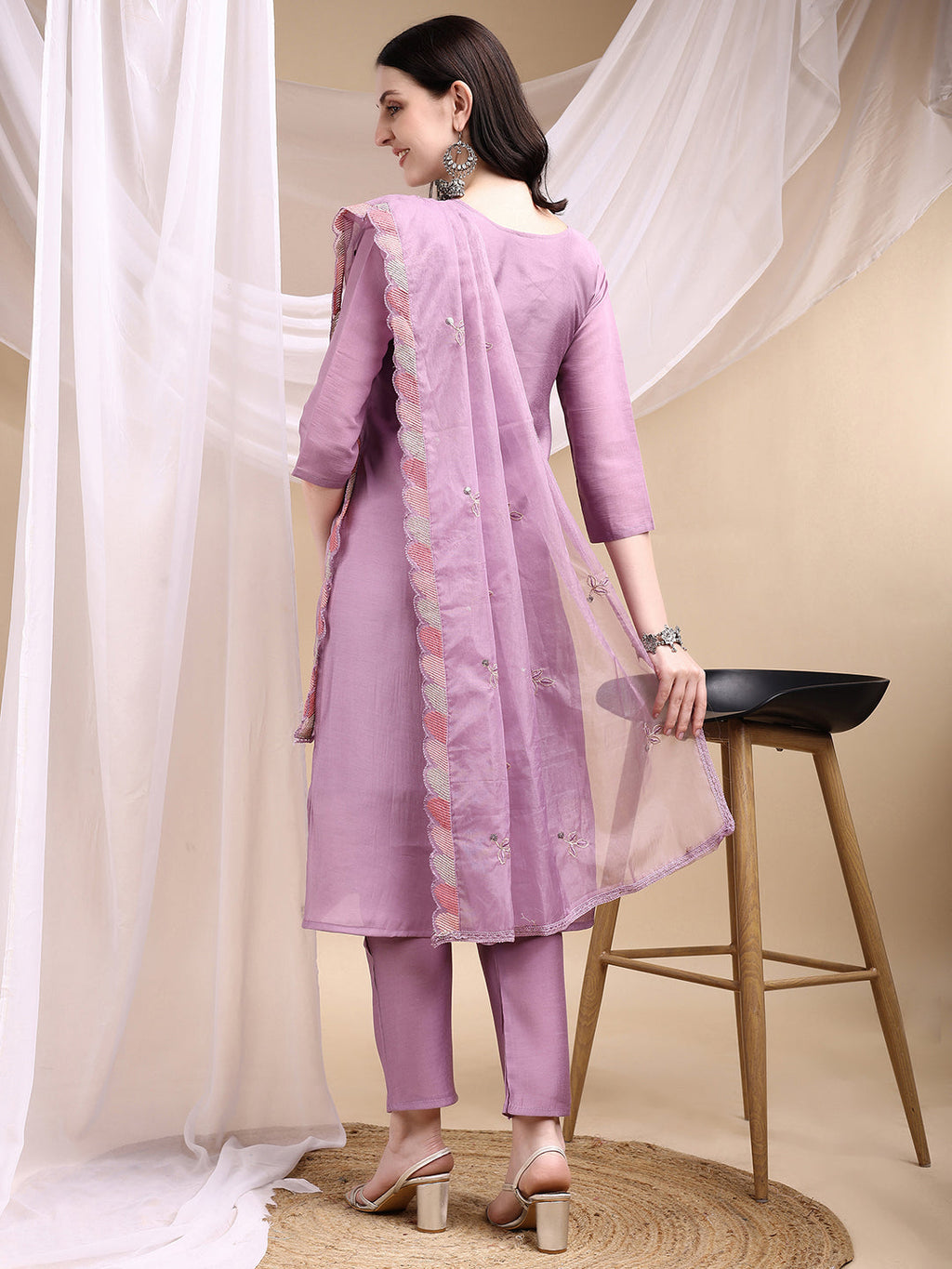 Hand Embroidered Kurta With Pant & Embroidered Dupatta, Lavender - Hiral Fashion | Grocsy