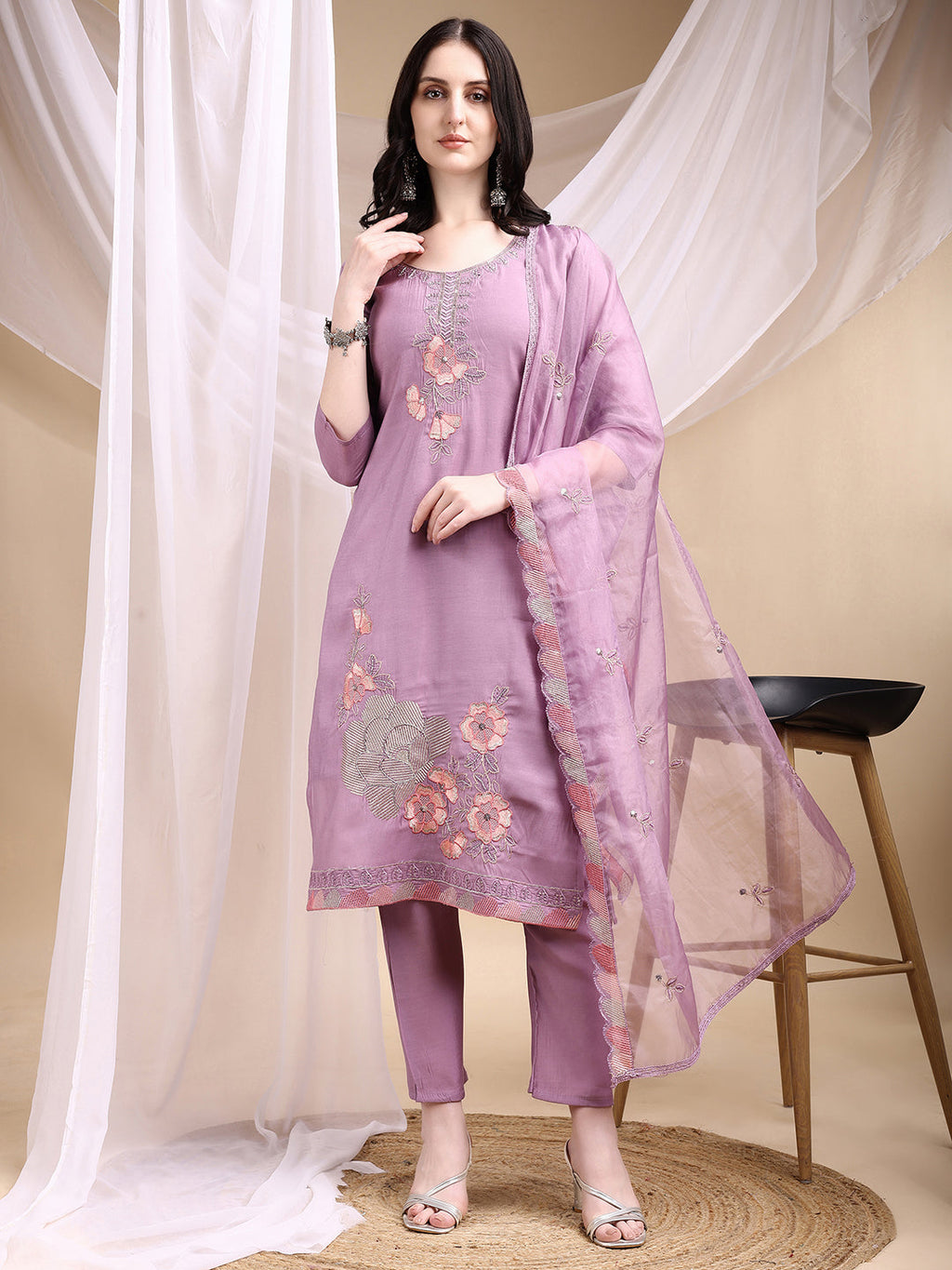 Hand Embroidered Kurta With Pant & Embroidered Dupatta, Lavender - Hiral Fashion | Grocsy