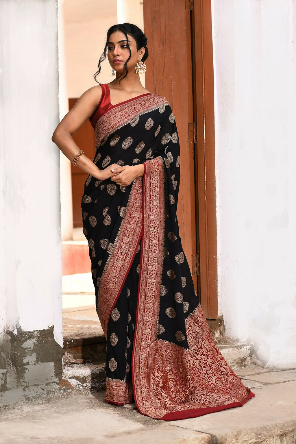Joban Fashion Black Crepe Chiffon Pure Handloom Banarasi Silk Saree | Grocsy