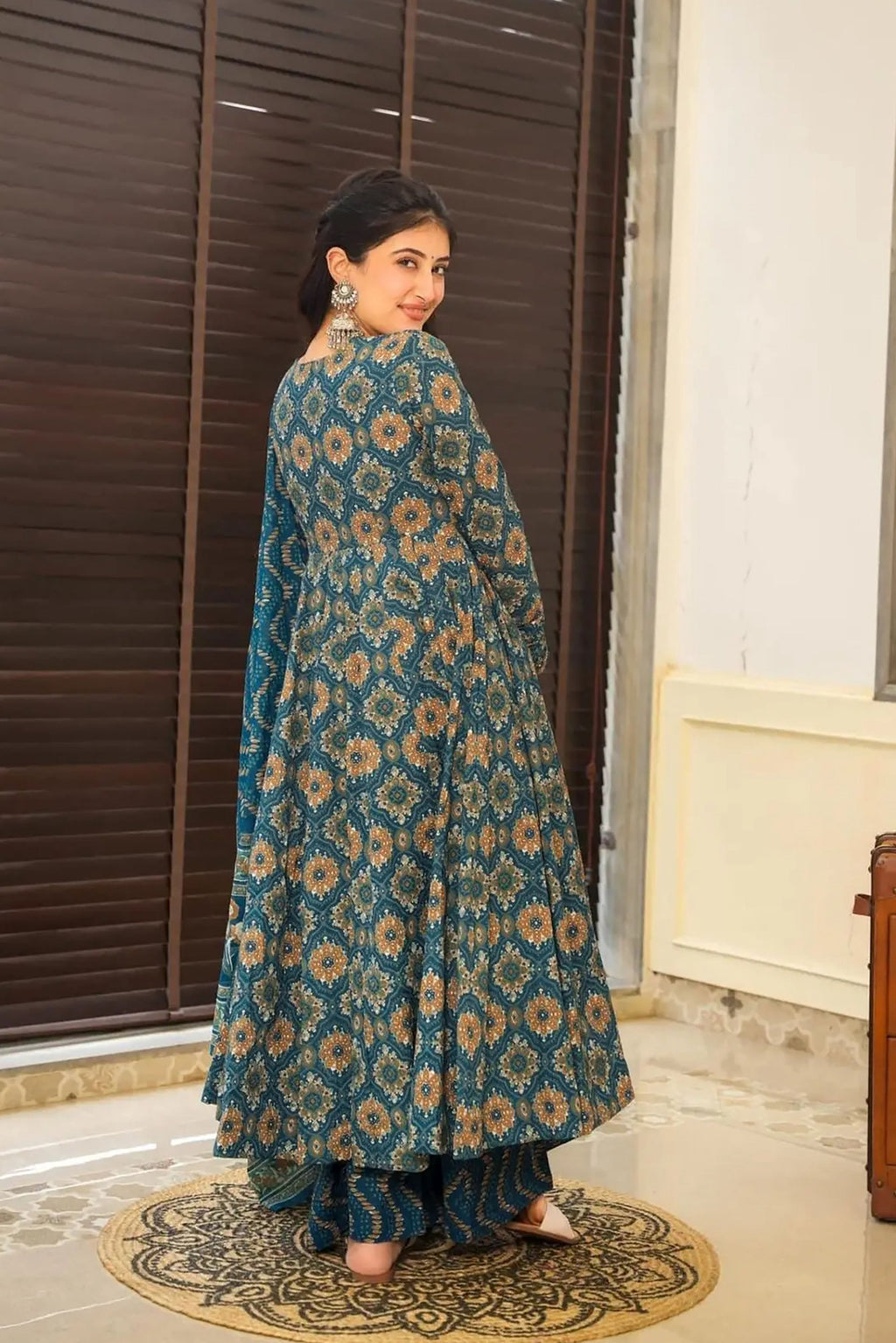 Sonakshi Women's Teal Maslin Digital Print Full Round Flair Anarkali Gown Set With Dupatta | Grocsy