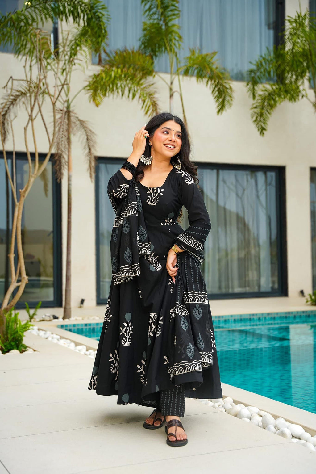 Sonakshi Women's Black Mal cottan Digital Print Full Round Flair Anarkali Gown Set With Dupatta | Grocsy