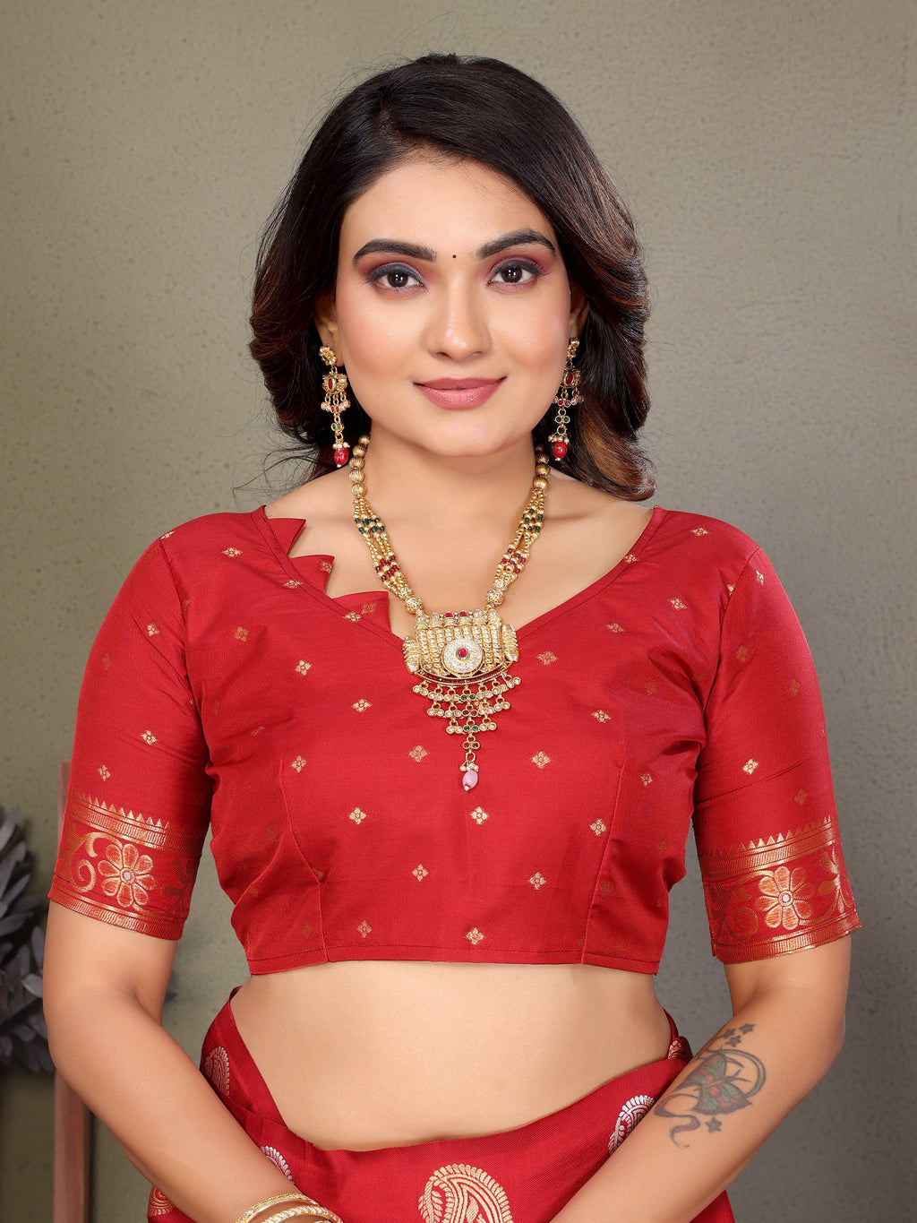Sonakshi Women's Pink Banarasi Silk Zari Woven Traditional Saree with Blouse | Grocsy
