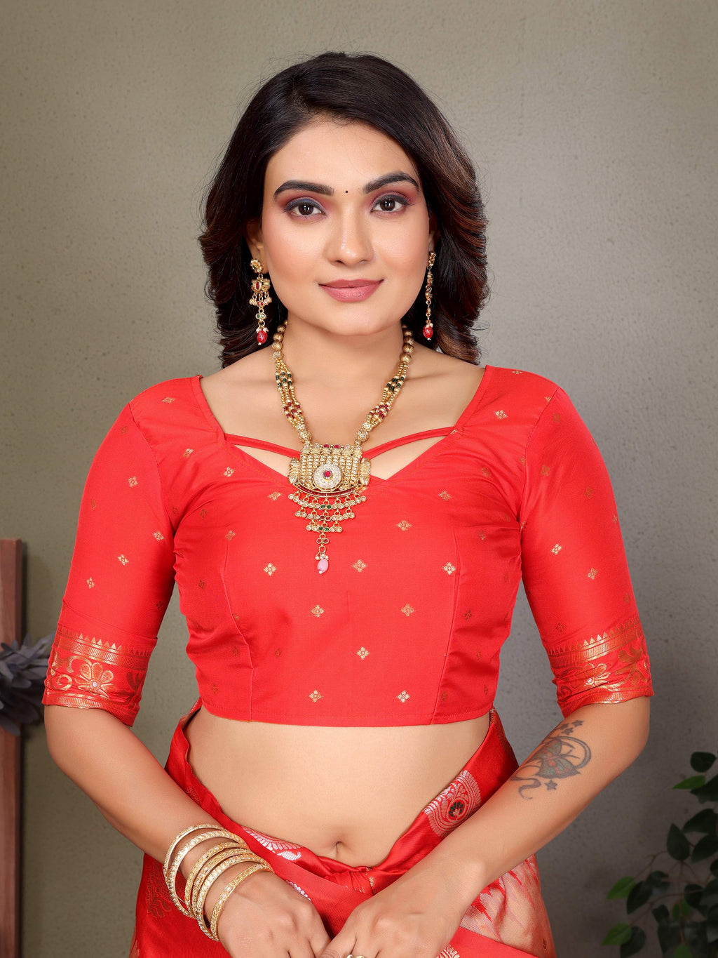 Sonakshi Women's Peach Banarasi Silk Zari Woven Traditional Saree with Blouse | Grocsy
