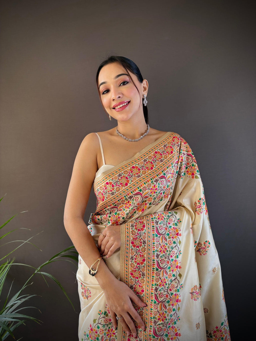 Sonakshi Women's Off White Pashmina Silk Zari Woven Traditional Saree with Blouse | Grocsy