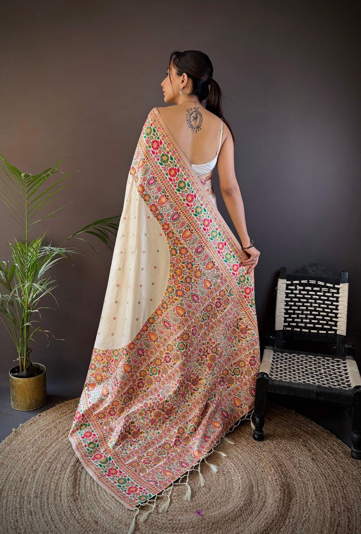 Sonakshi Women's Off White Pashmina Silk Zari Woven Traditional Saree with Blouse | Grocsy