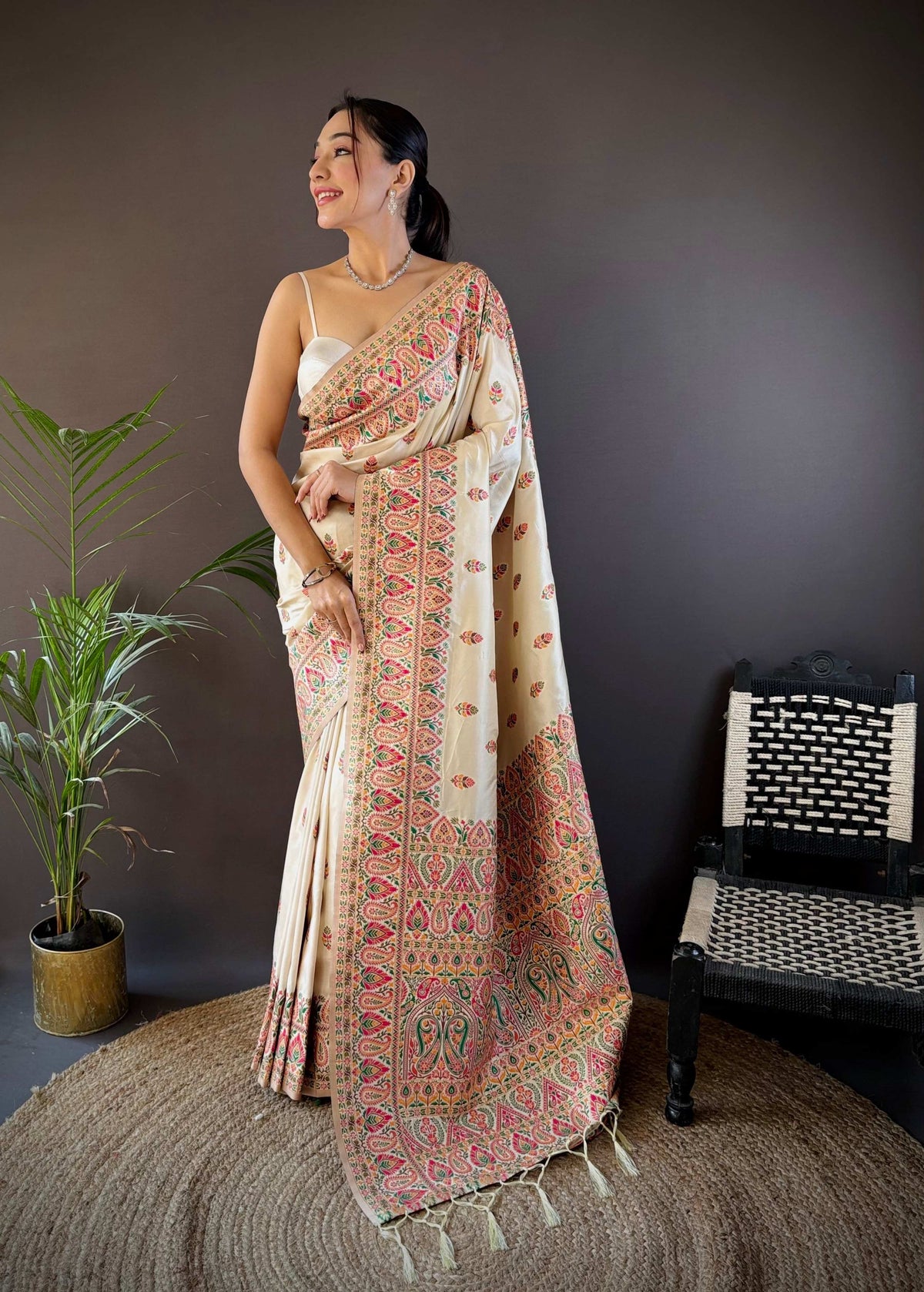 Sonakshi Women's Off White Pashmina Silk Zari Woven Traditional Saree with Blouse | Grocsy