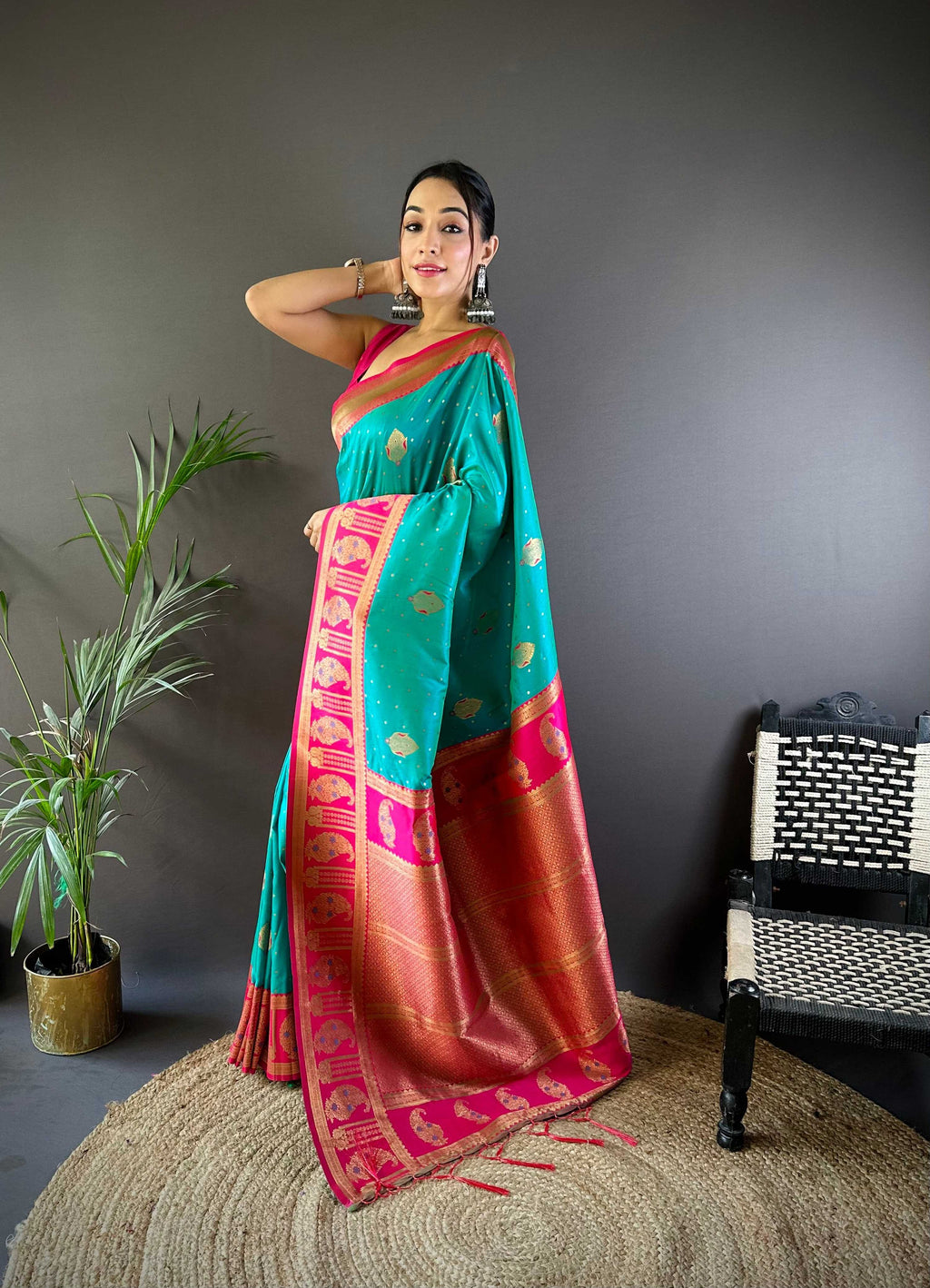 Sonakshi Women's Seagreen Banarasi Silk Zari Woven Traditional Saree with Blouse | Grocsy