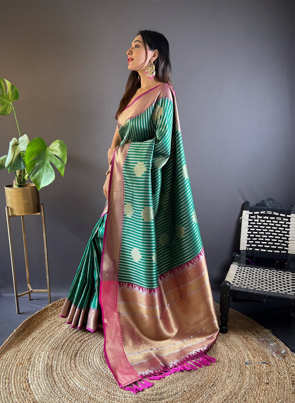Sonakshi Women's Teal Banarasi Silk Zari Woven Traditional Saree with Blouse | Grocsy